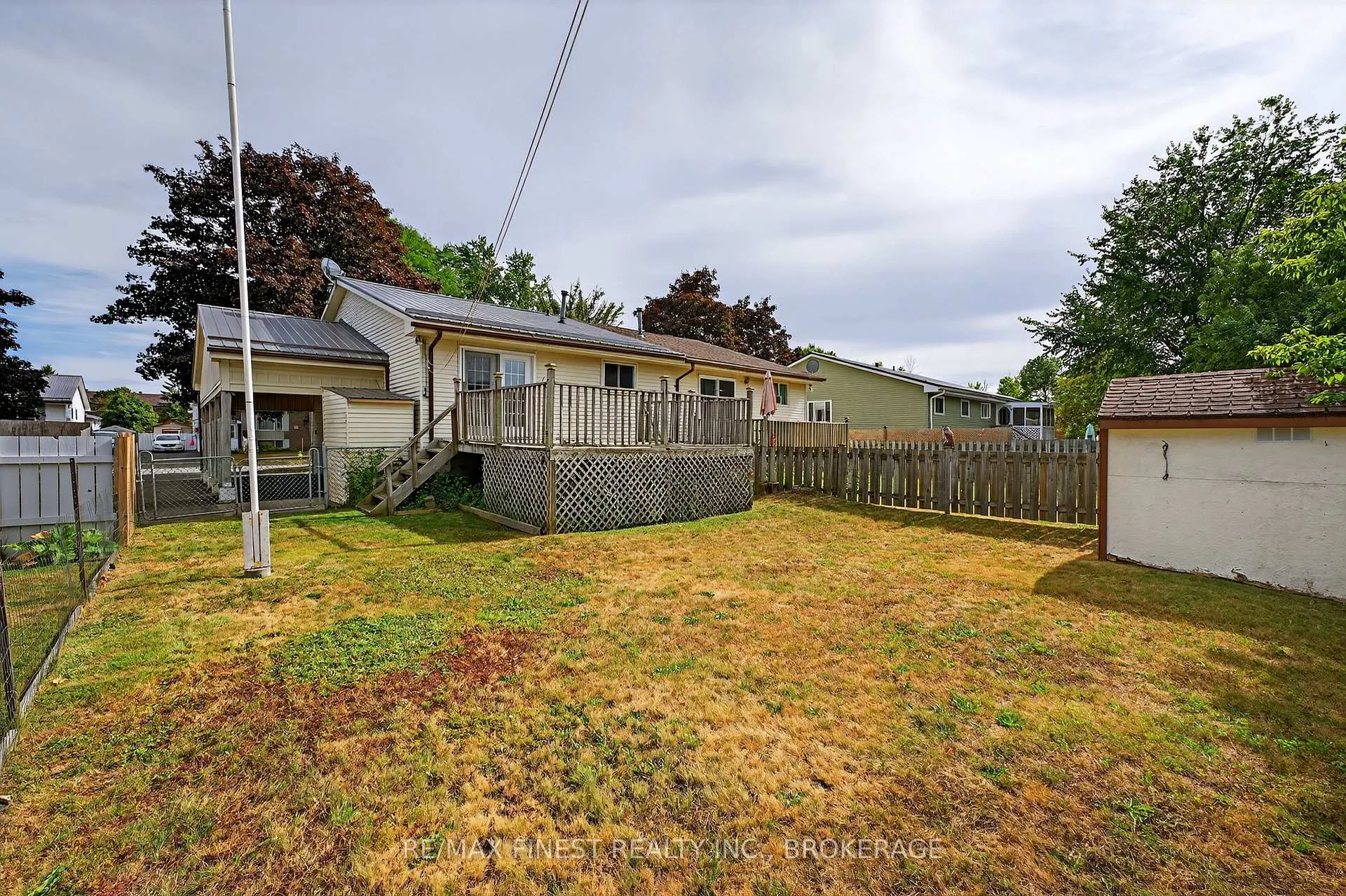 Photo 36 of 812 Cunningham Crescent, Brockville — HOMEH
