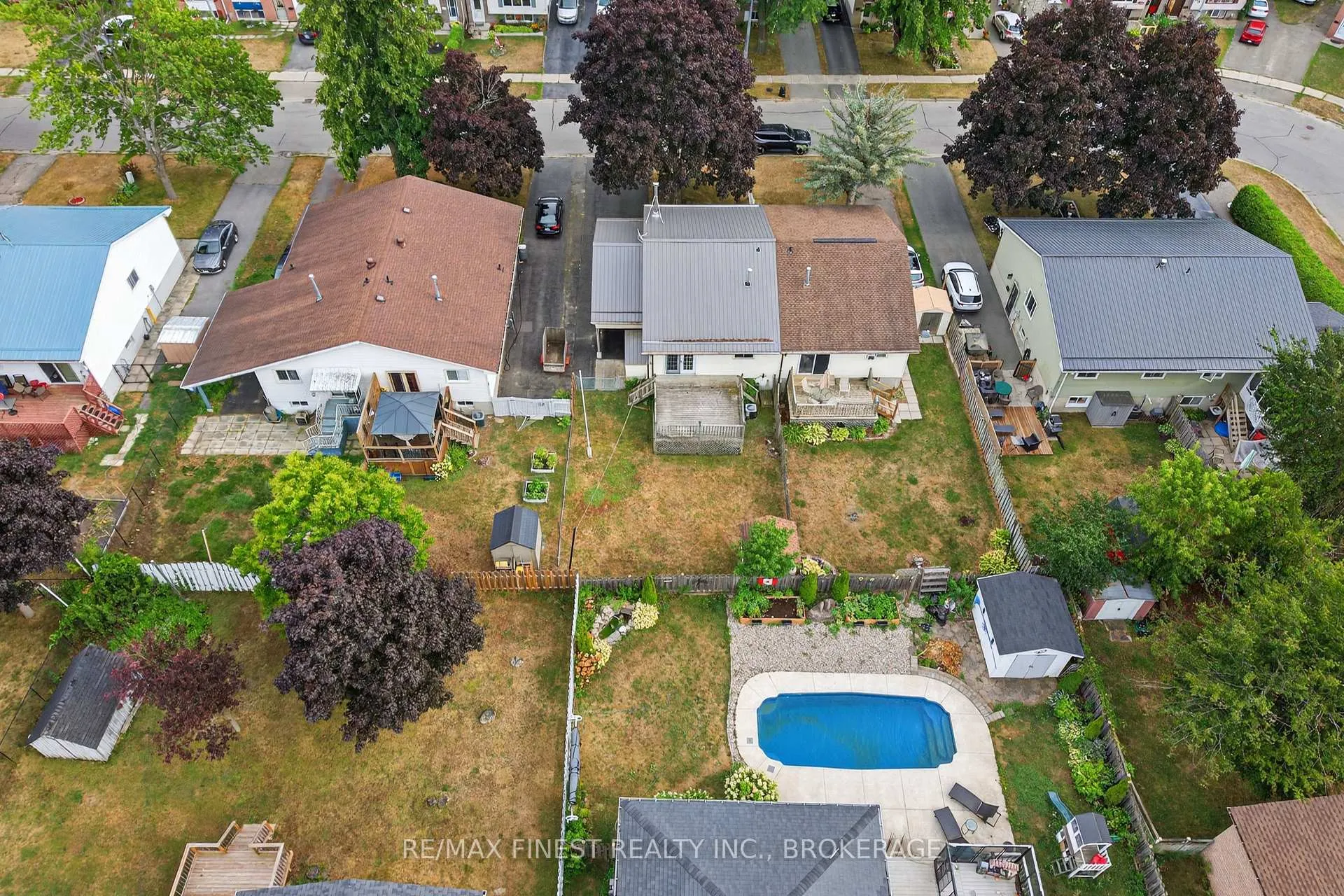 Photo 37 of 812 Cunningham Crescent, Brockville — HOMEH