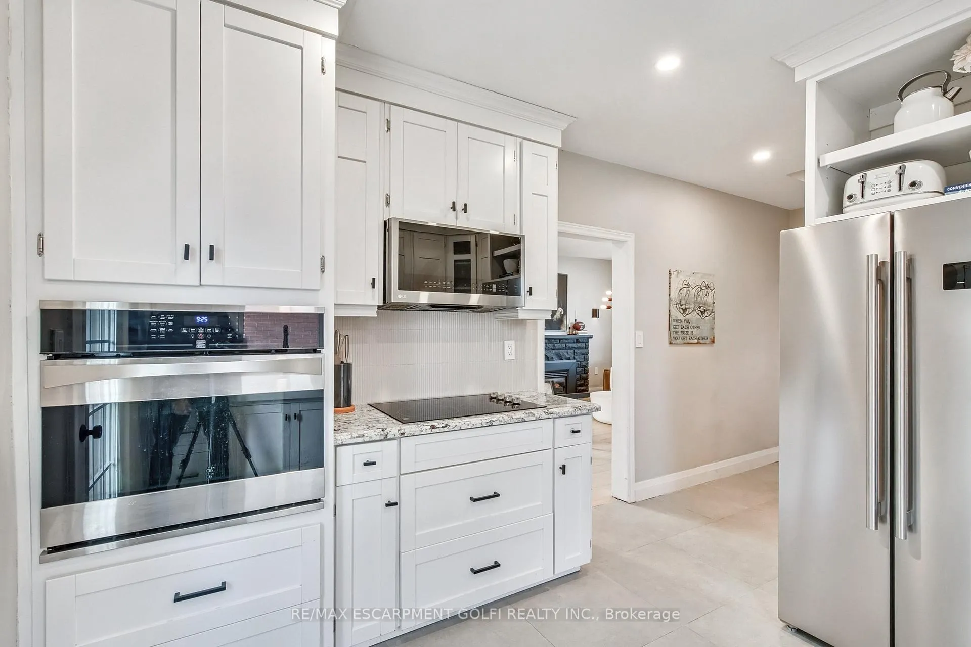 Photo 11 of 131 Alpine Avenue, Hamilton, Inch Park — HOMEH