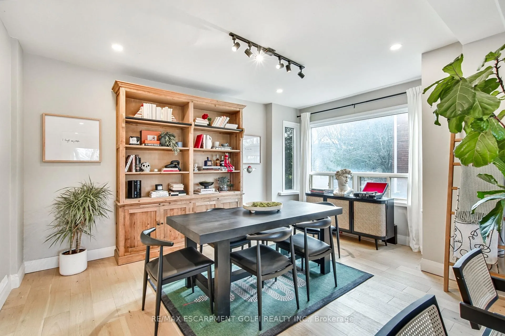 Photo 15 of 131 Alpine Avenue, Hamilton, Inch Park — HOMEH