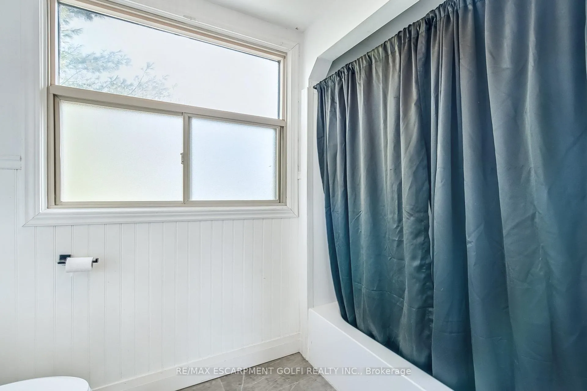 Photo 24 of 131 Alpine Avenue, Hamilton, Inch Park — HOMEH