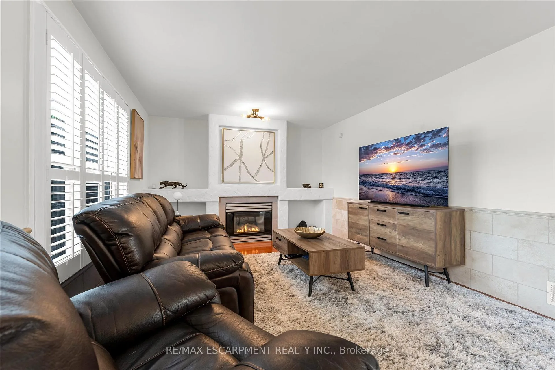 Photo 10 of 75 Gatestone Drive, Hamilton, Stoney Creek Mountain — HOMEH
