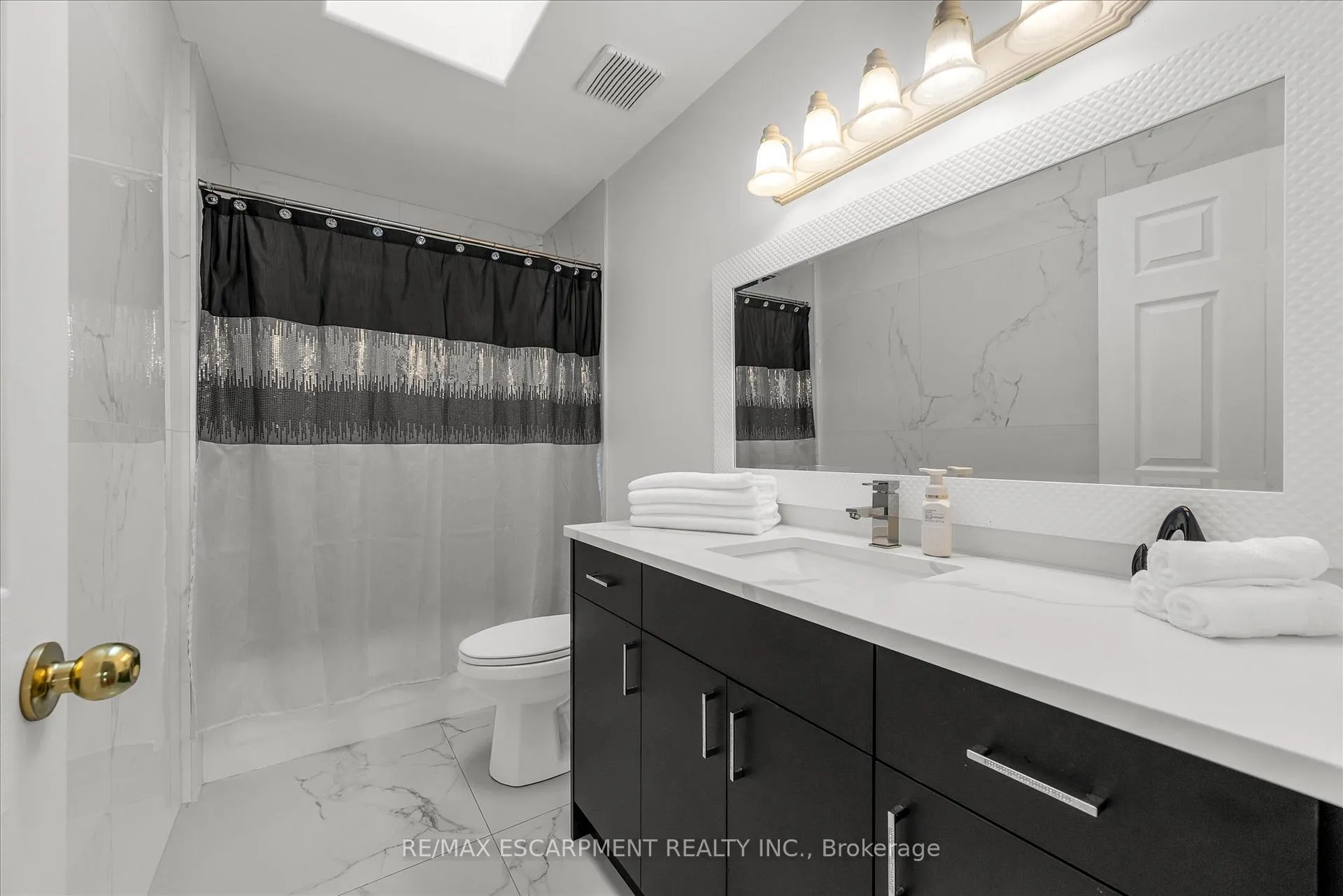Photo 20 of 75 Gatestone Drive, Hamilton, Stoney Creek Mountain — HOMEH