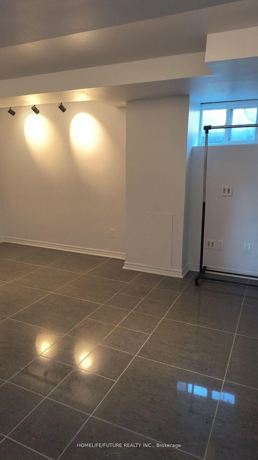 Photo 5 of Unit Bsmt, 202 Crocus Drive, Scarborough, Wexford-Maryvale — HOMEH