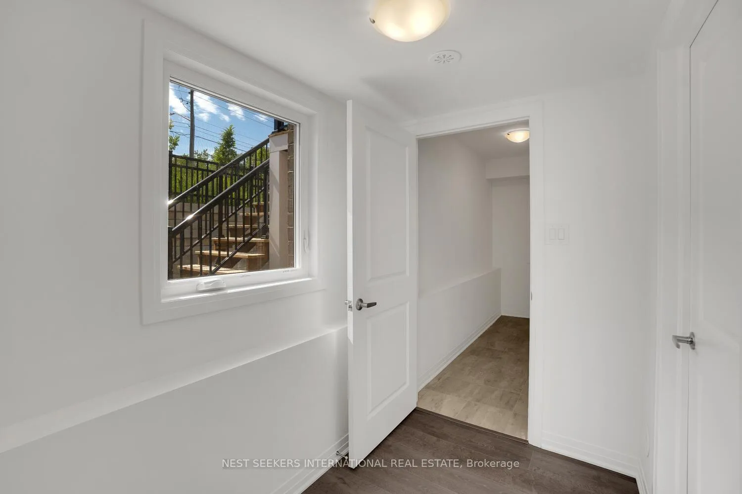 Photo 5 of 60 Totten Trail, New Tecumseth, Tottenham — HOMEH