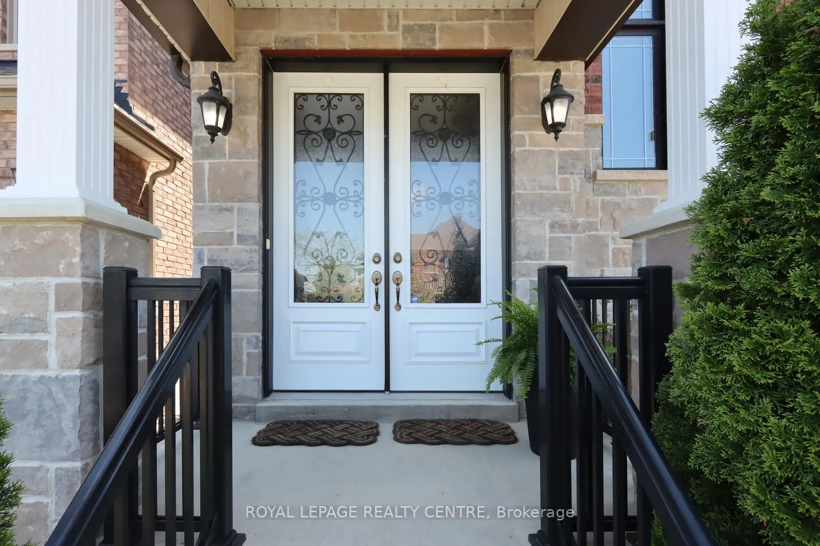 Photo 4 of 41 Holt Drive, New Tecumseth, Alliston — HOMEH