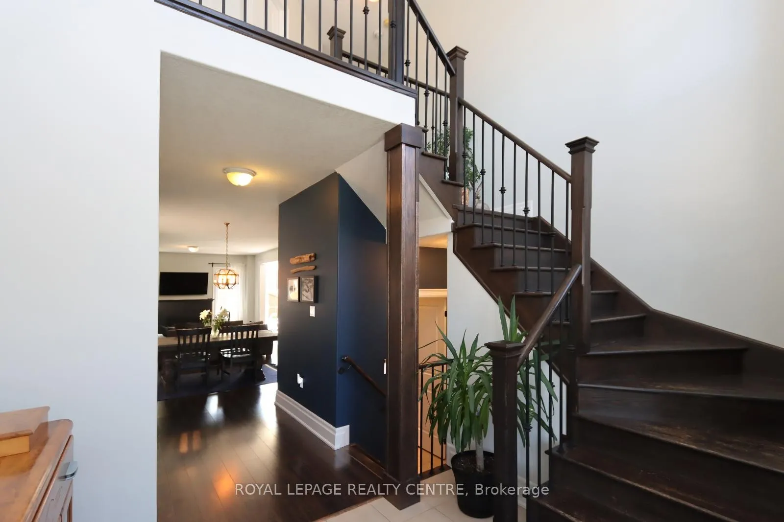Photo 7 of 41 Holt Drive, New Tecumseth, Alliston — HOMEH