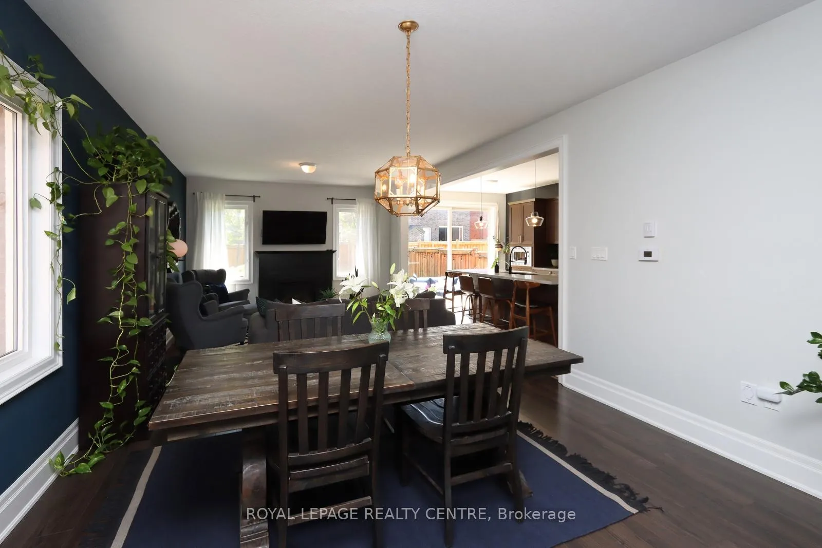 Photo 8 of 41 Holt Drive, New Tecumseth, Alliston — HOMEH