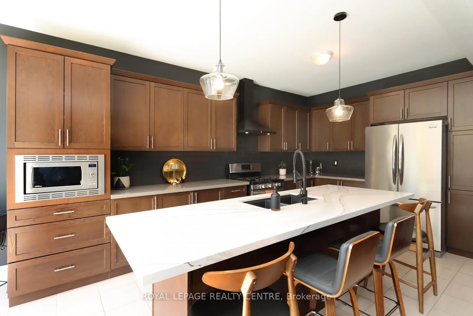 Photo 15 of 41 Holt Drive, New Tecumseth, Alliston — HOMEH