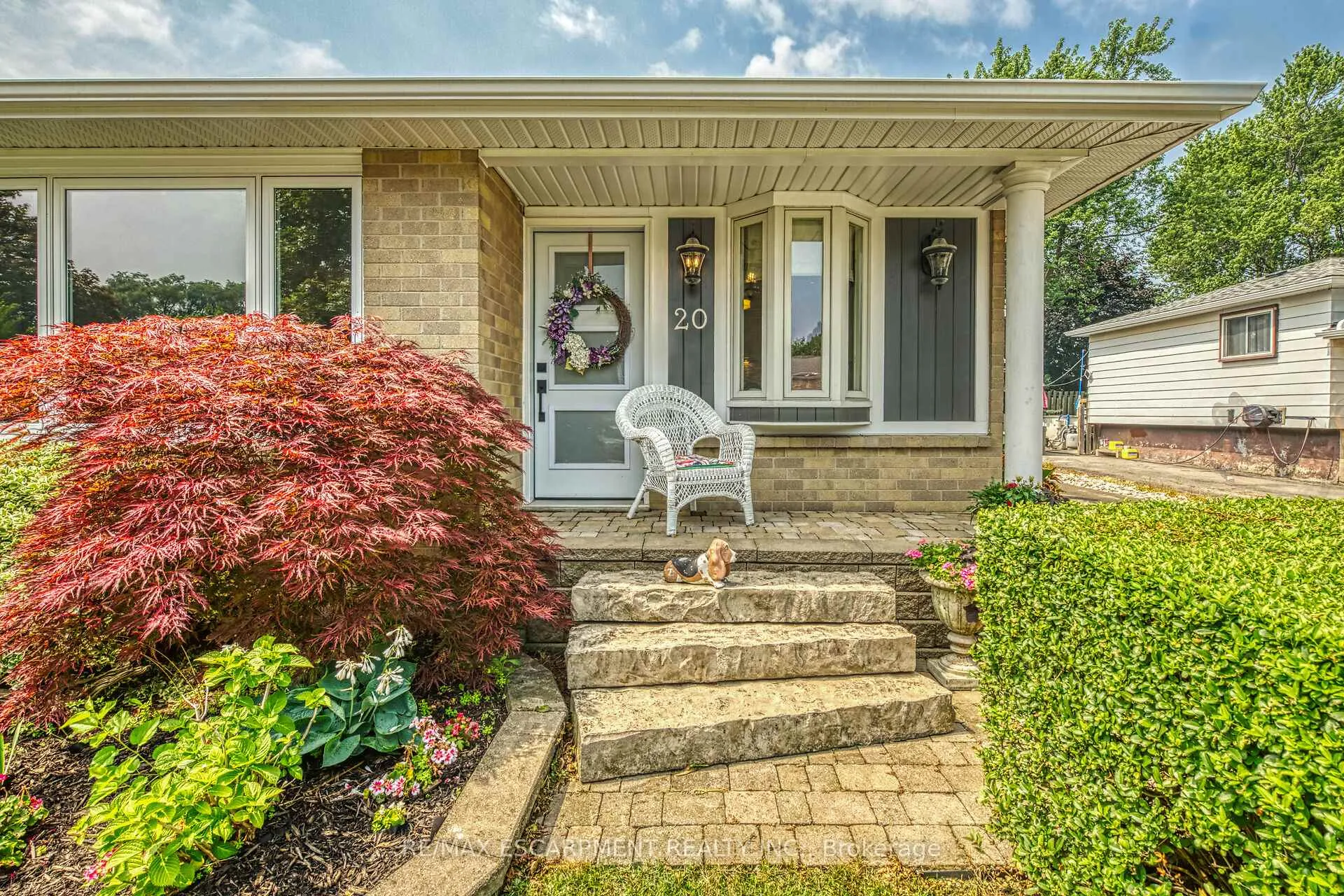 Photo 2 of 20 William Johnson Street, Hamilton, Stoney Creek Mountain — HOMEH