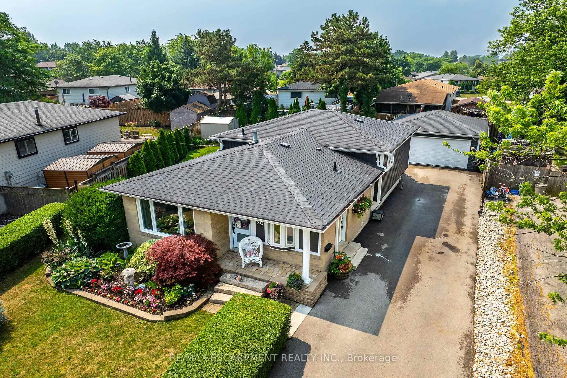 Photo 5 of 20 William Johnson Street, Hamilton, Stoney Creek Mountain — HOMEH