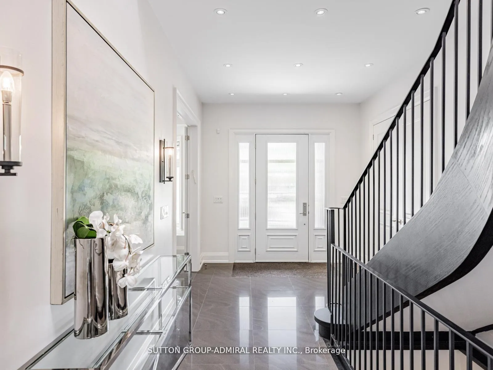Photo 6 of 11 Frontenac Avenue, Toronto, Bedford Park-Nortown — HOMEH