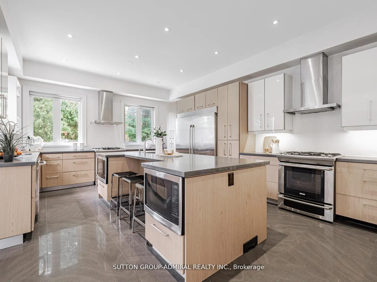 Photo 21 of 11 Frontenac Avenue, Toronto, Bedford Park-Nortown — HOMEH