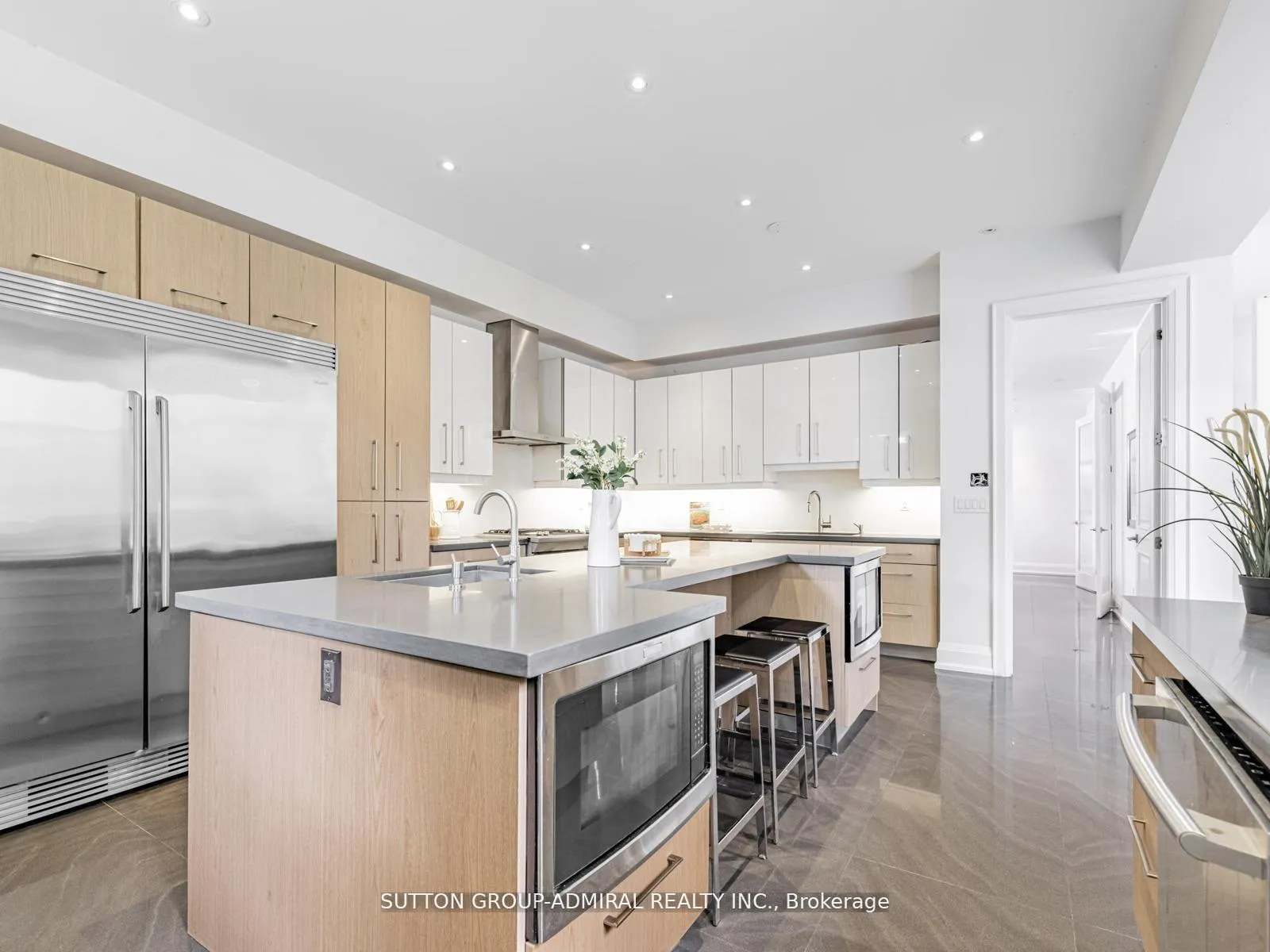 Photo 24 of 11 Frontenac Avenue, Toronto, Bedford Park-Nortown — HOMEH