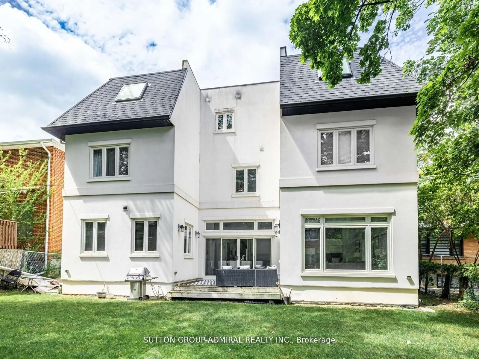 Photo 38 of 11 Frontenac Avenue, Toronto, Bedford Park-Nortown — HOMEH