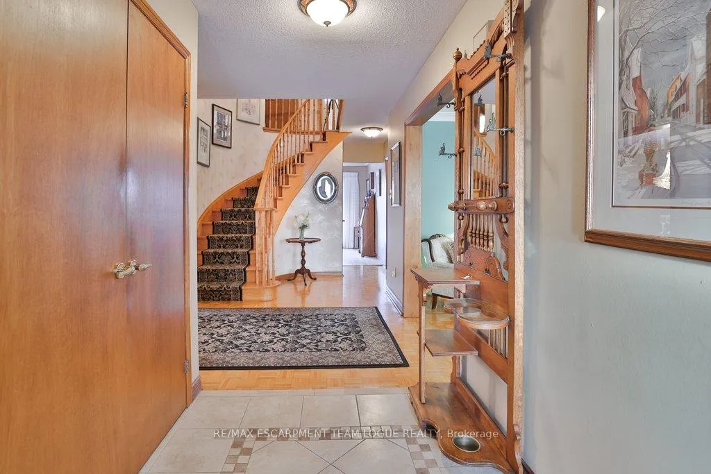 Photo 7 of 159 Burloak Drive, Oakville, Bronte — HOMEH