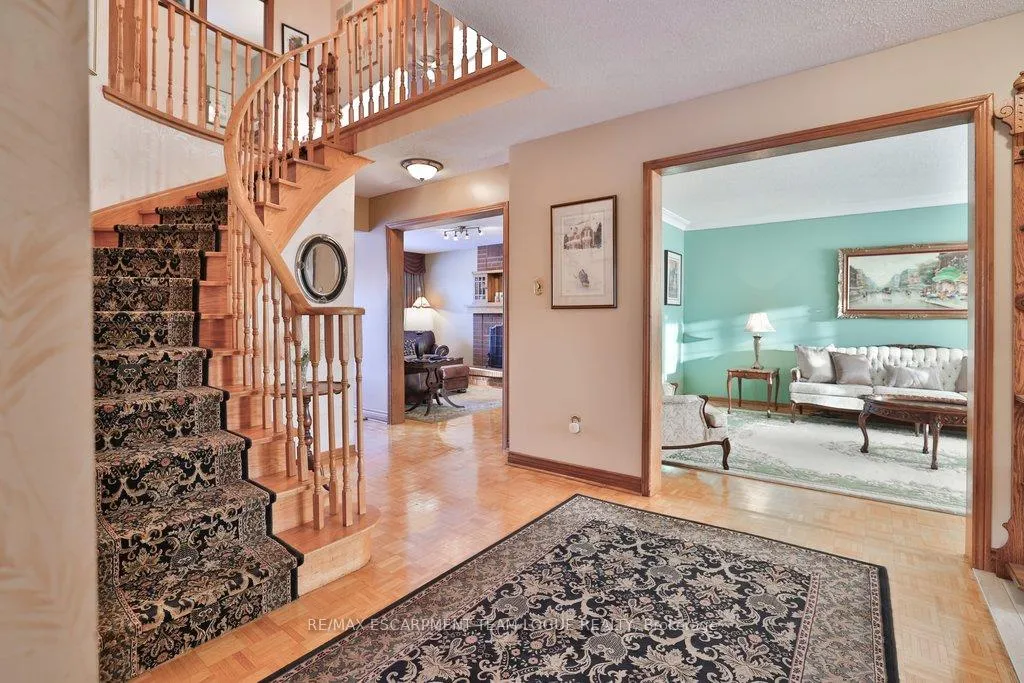Photo 8 of 159 Burloak Drive, Oakville, Bronte — HOMEH