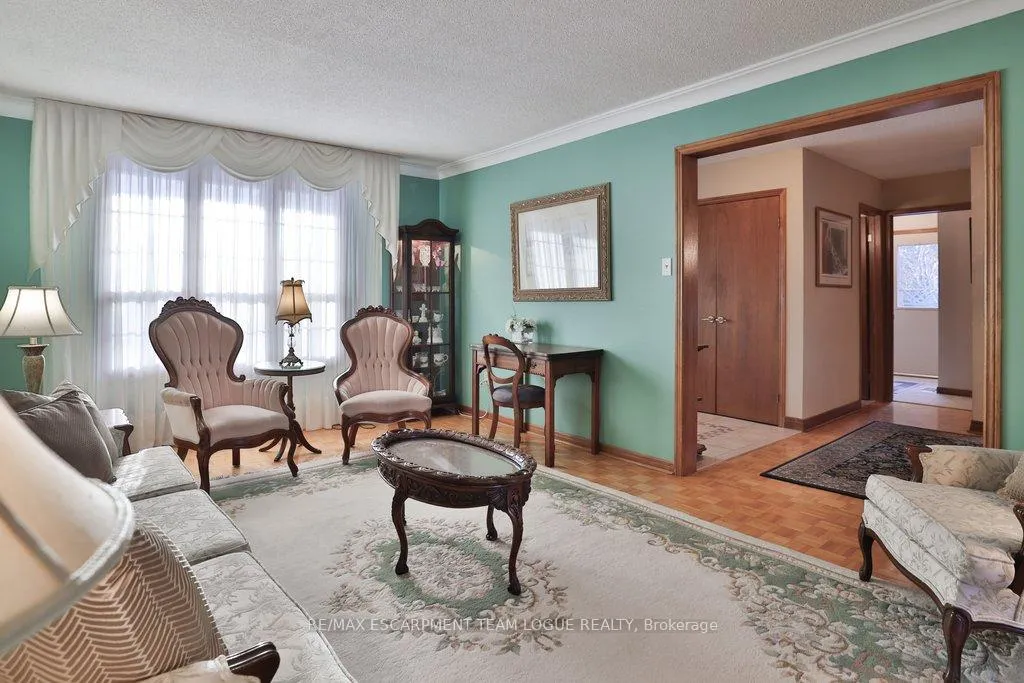 Photo 11 of 159 Burloak Drive, Oakville, Bronte — HOMEH
