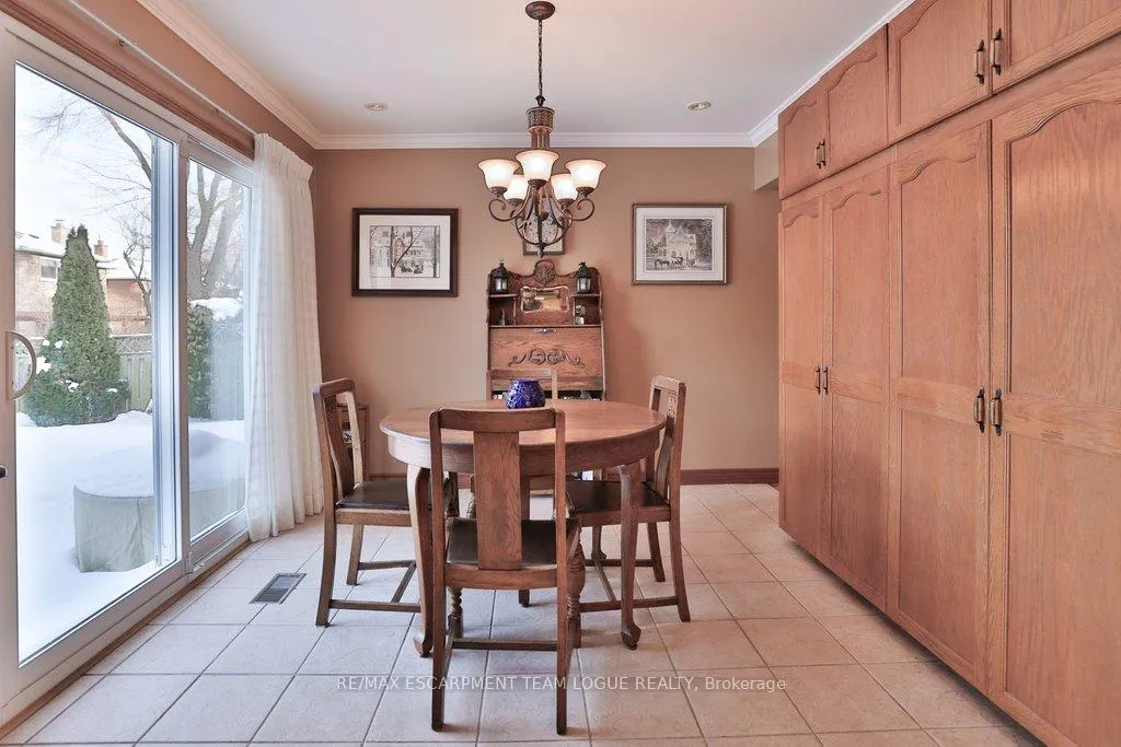 Photo 16 of 159 Burloak Drive, Oakville, Bronte — HOMEH