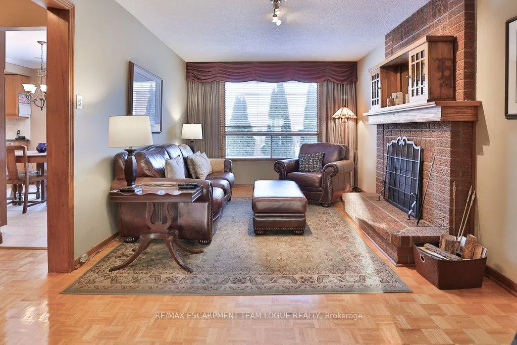 Photo 18 of 159 Burloak Drive, Oakville, Bronte — HOMEH
