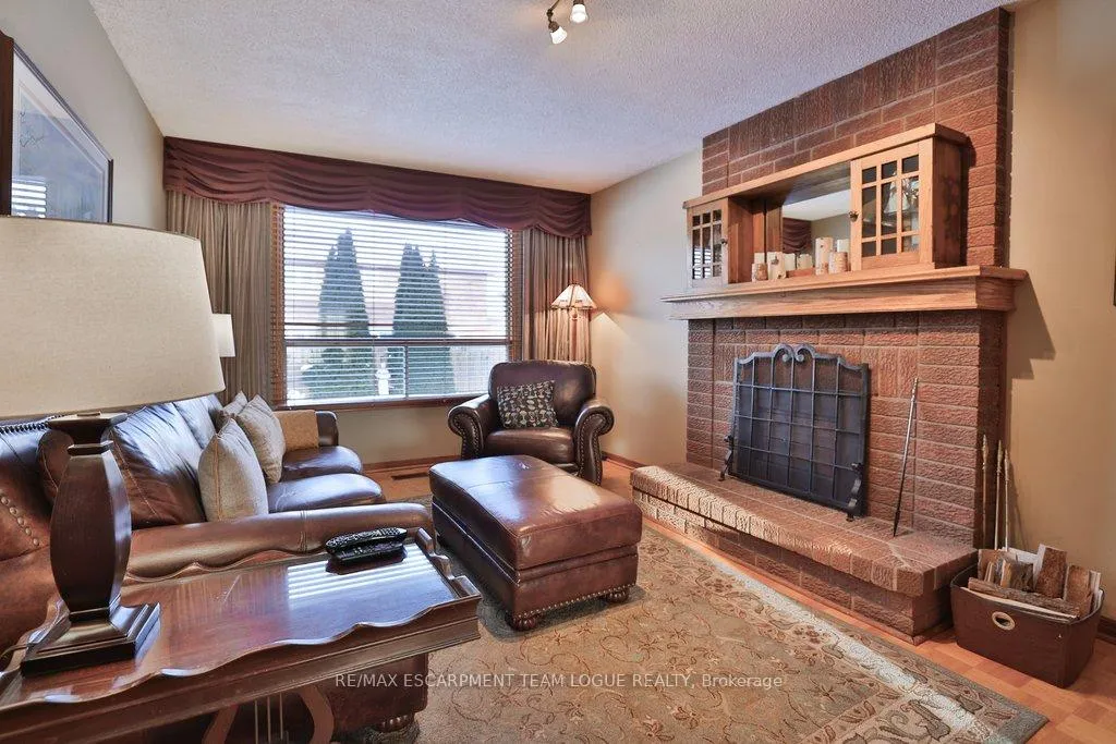 Photo 19 of 159 Burloak Drive, Oakville, Bronte — HOMEH