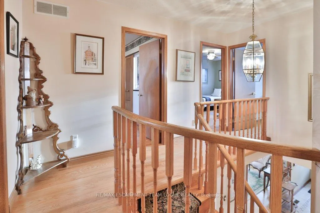 Photo 22 of 159 Burloak Drive, Oakville, Bronte — HOMEH