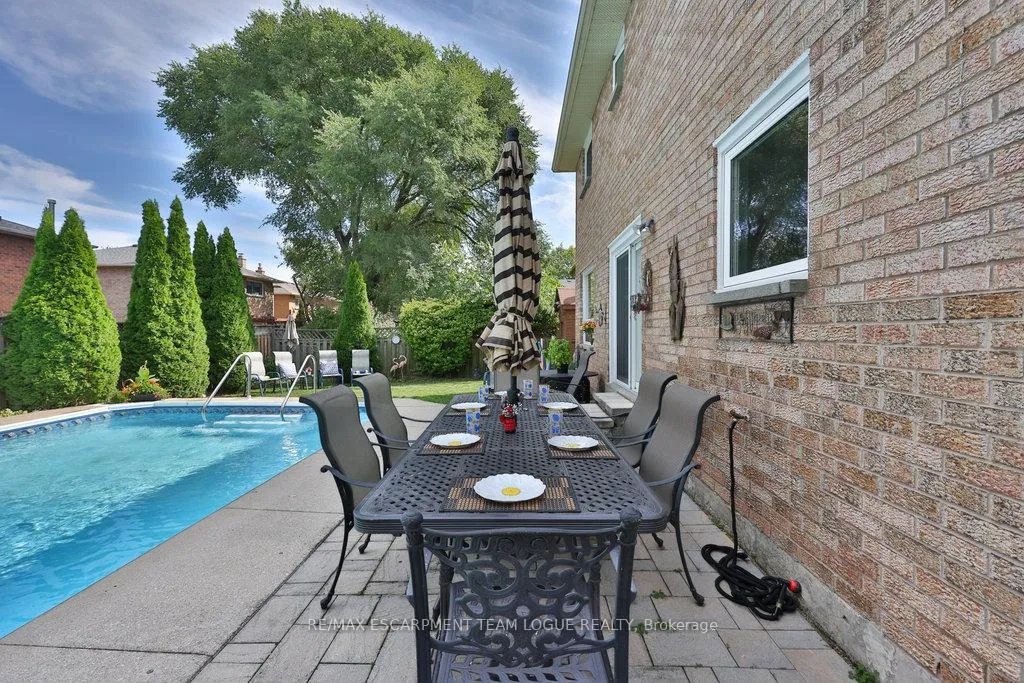 Photo 41 of 159 Burloak Drive, Oakville, Bronte — HOMEH
