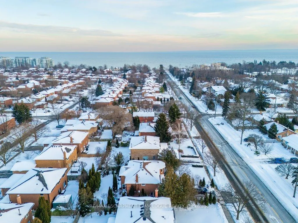 Photo 48 of 159 Burloak Drive, Oakville, Bronte — HOMEH