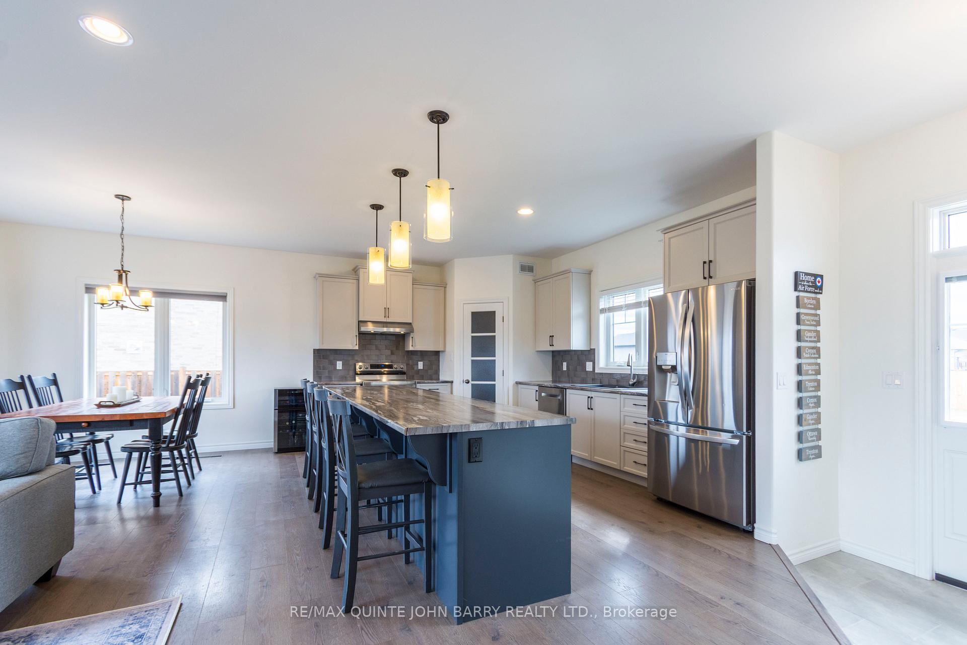 Photo 6 of 34 Walnut Crescent, Belleville, Thurlow Ward — HOMEH