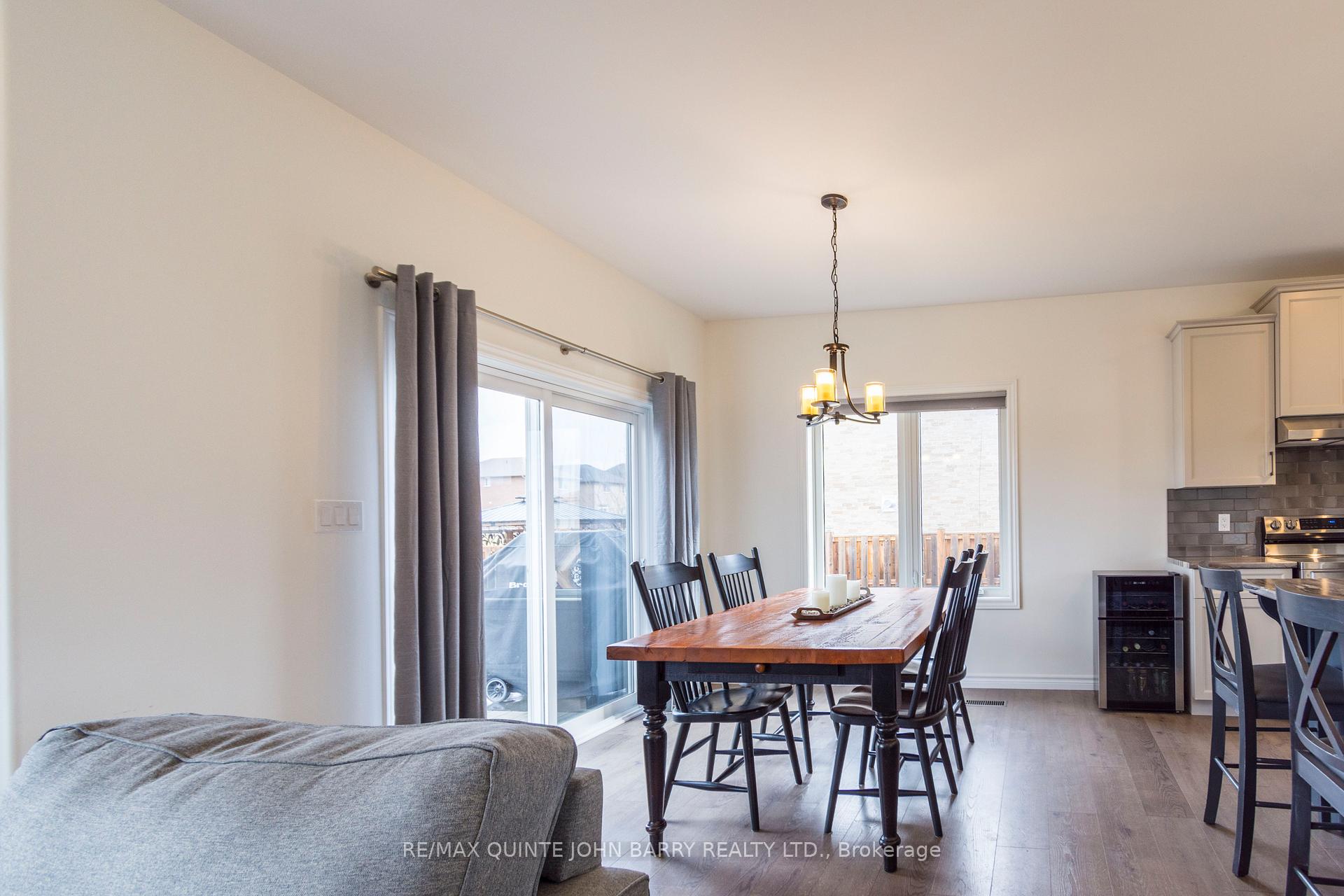 Photo 13 of 34 Walnut Crescent, Belleville, Thurlow Ward — HOMEH