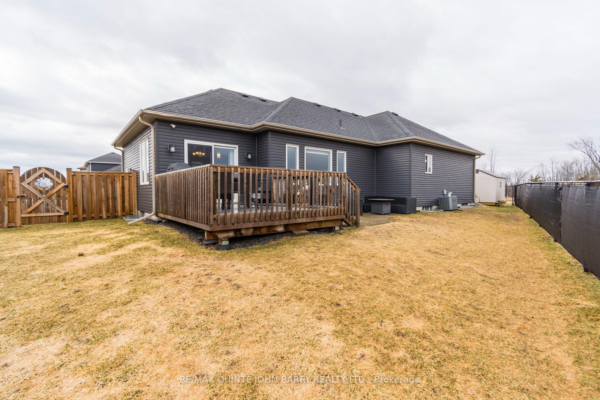 Photo 34 of 34 Walnut Crescent, Belleville, Thurlow Ward — HOMEH