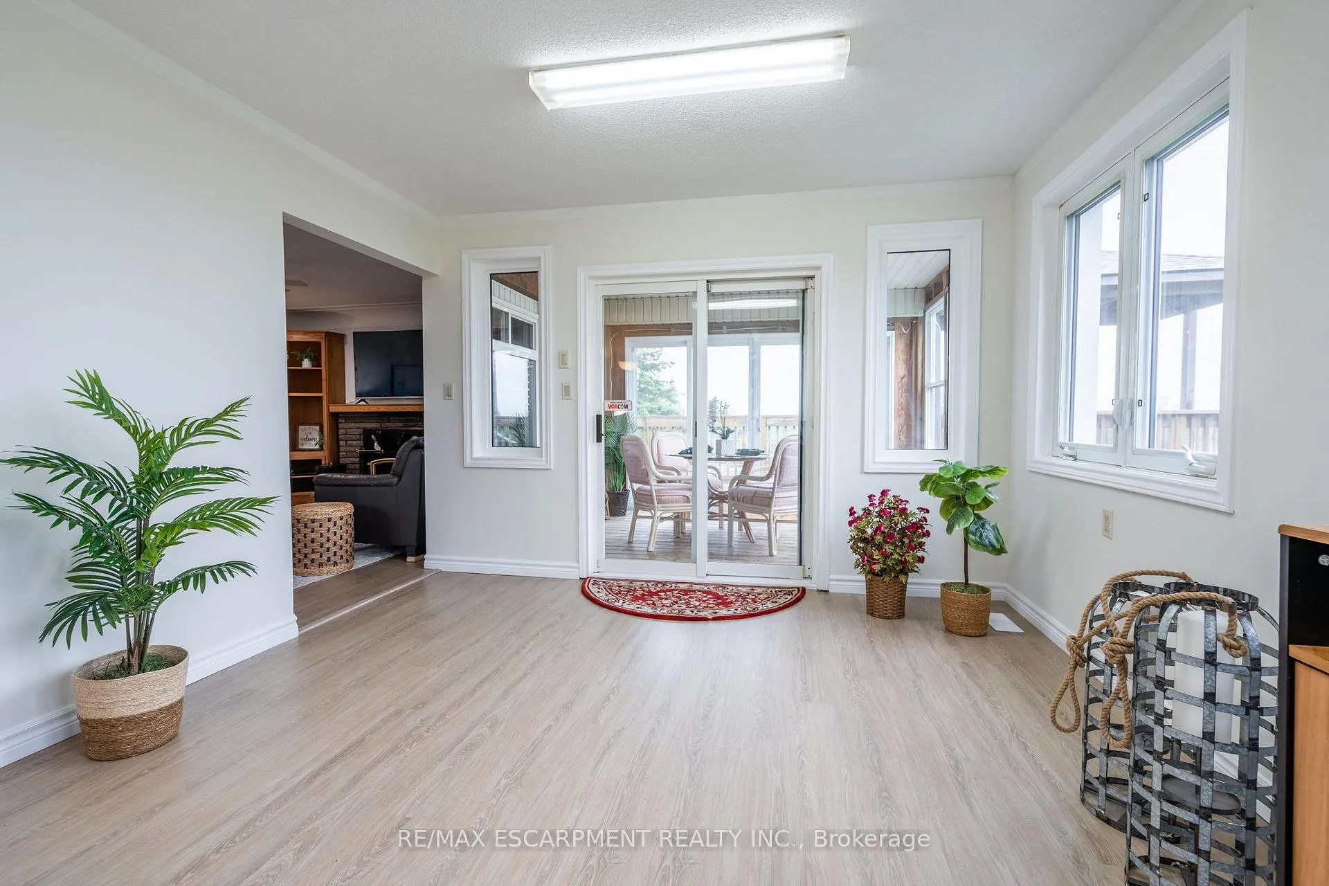 Photo 17 of 579 Third Road E, Hamilton, Stoney Creek — HOMEH