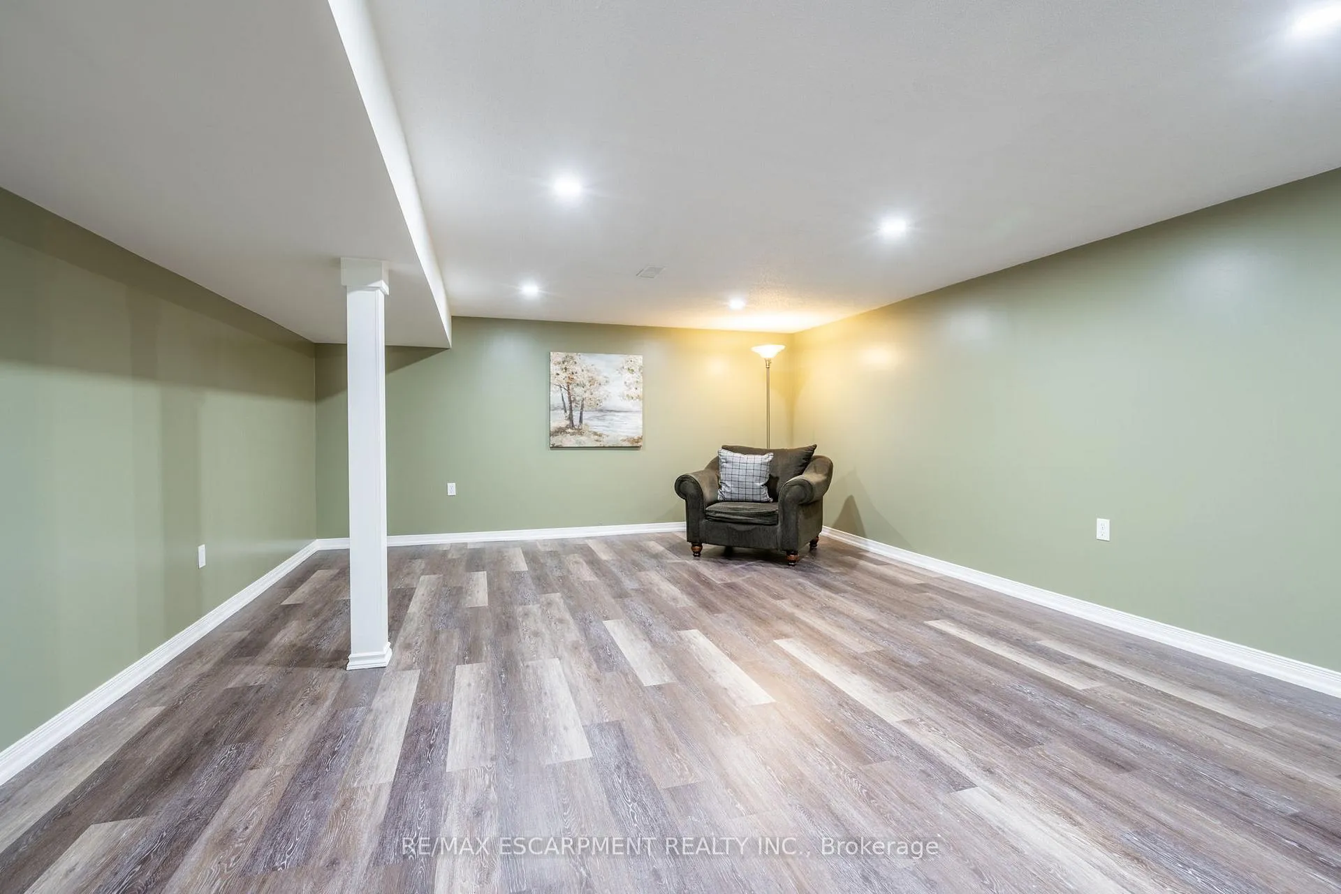 Photo 28 of 579 Third Road E, Hamilton, Stoney Creek — HOMEH