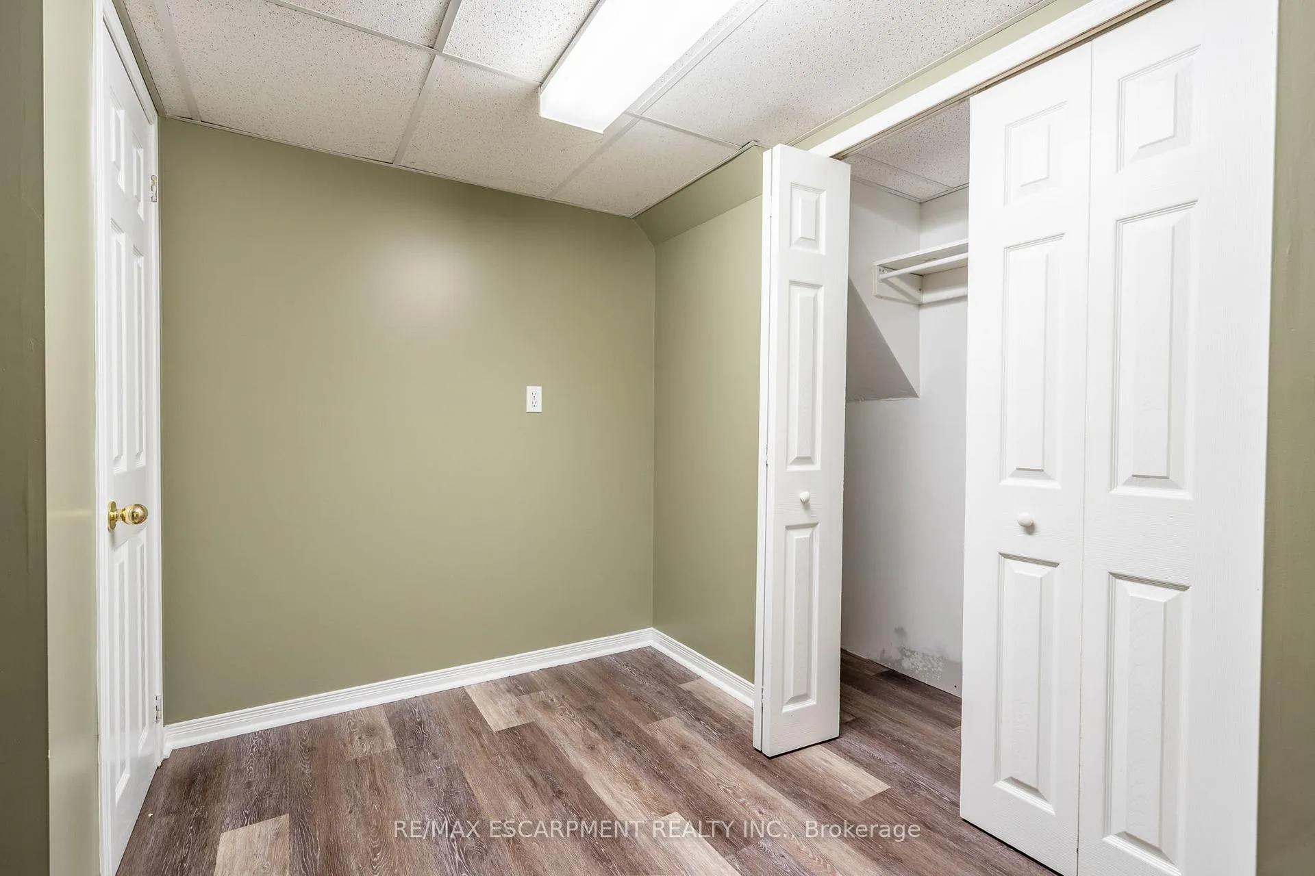 Photo 29 of 579 Third Road E, Hamilton, Stoney Creek — HOMEH