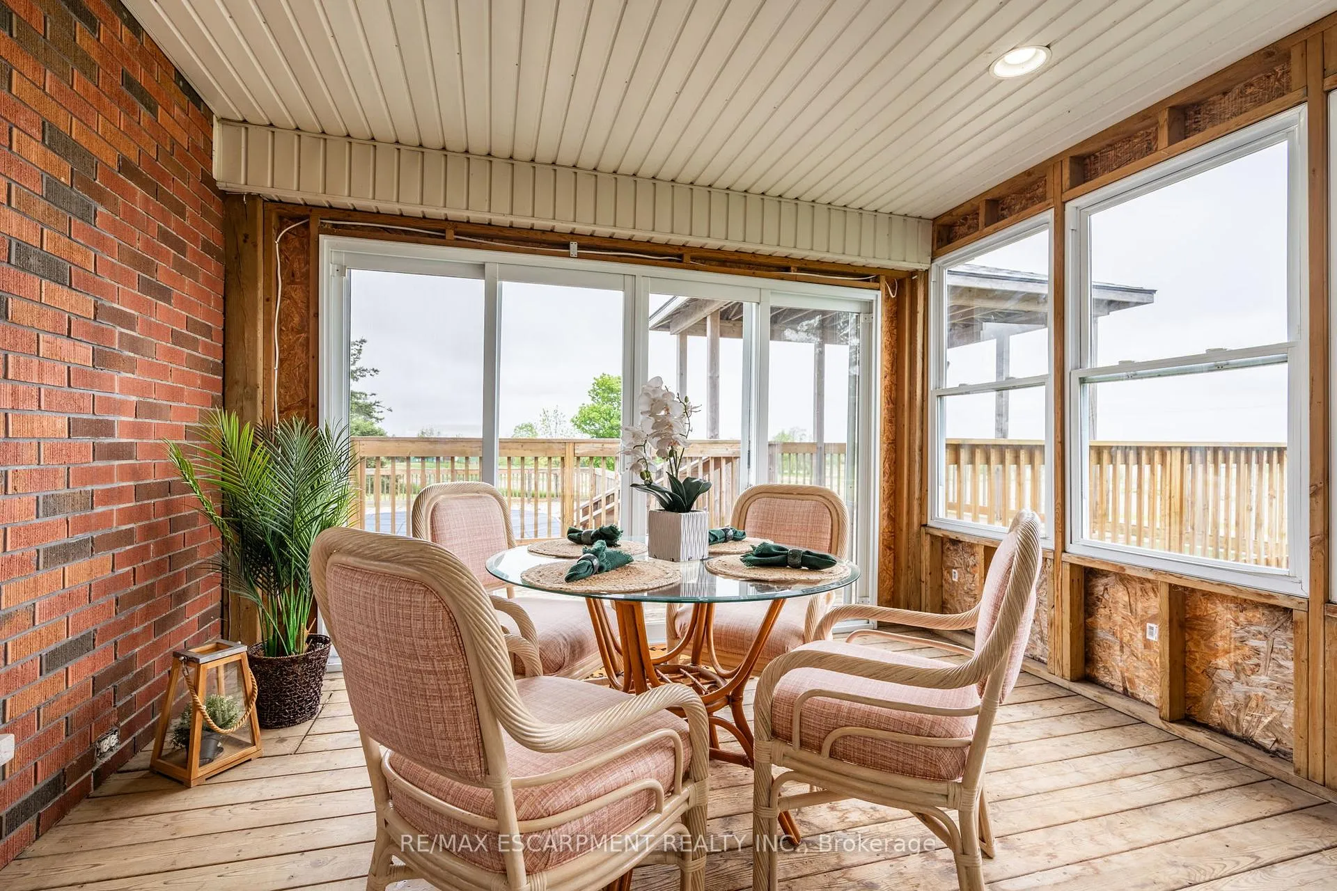 Photo 31 of 579 Third Road E, Hamilton, Stoney Creek — HOMEH