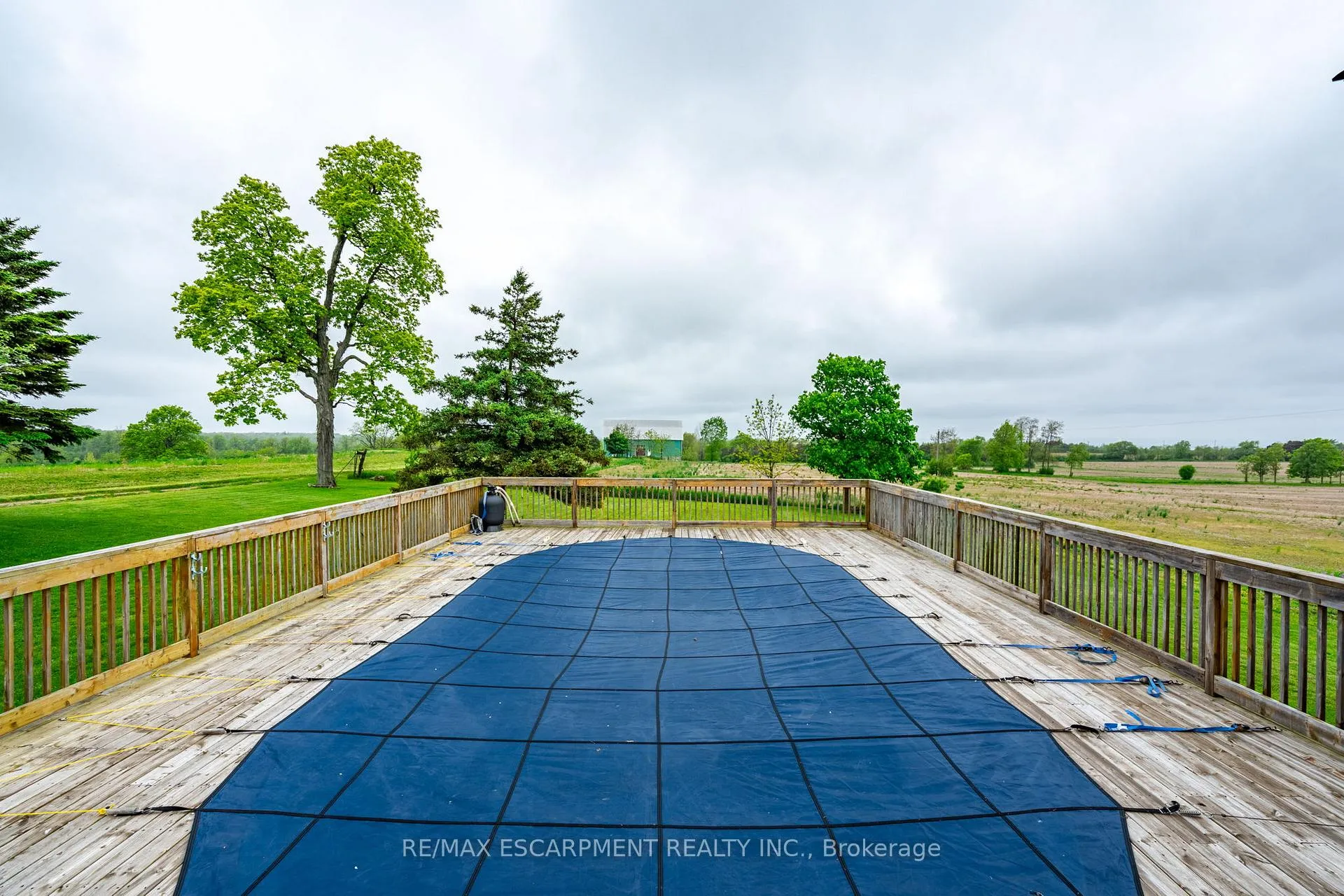Photo 36 of 579 Third Road E, Hamilton, Stoney Creek — HOMEH
