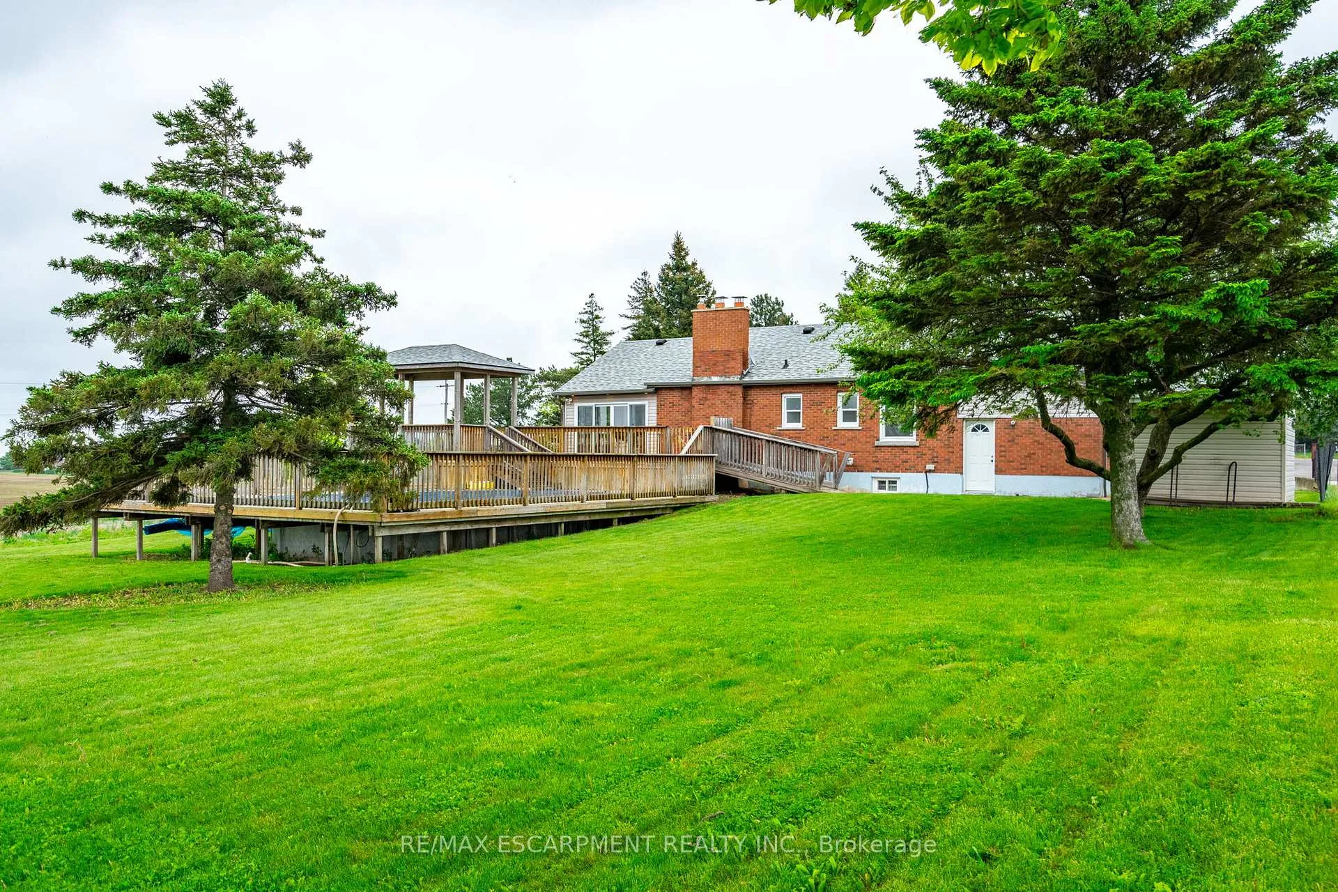 Photo 38 of 579 Third Road E, Hamilton, Stoney Creek — HOMEH