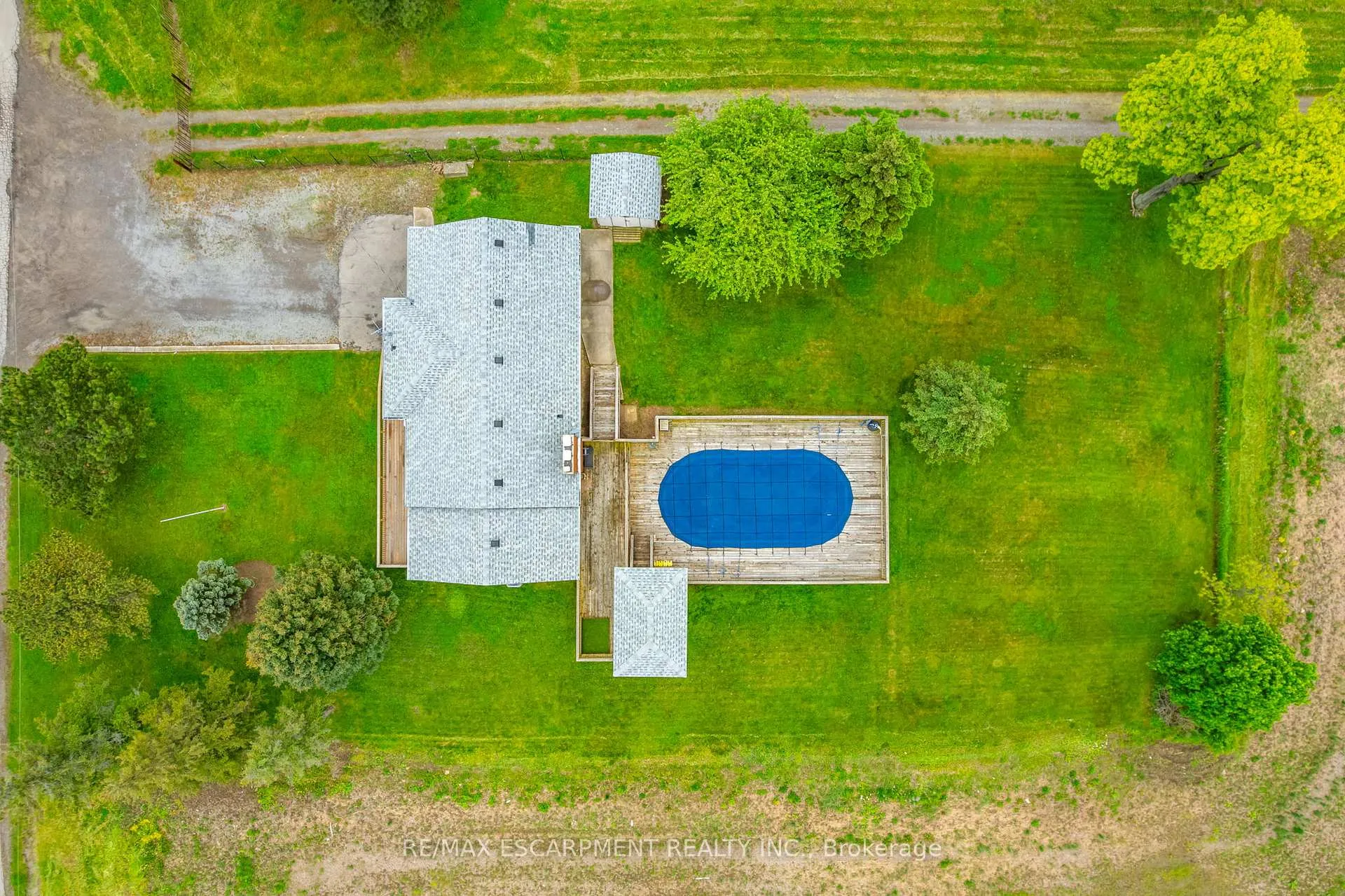 Photo 43 of 579 Third Road E, Hamilton, Stoney Creek — HOMEH