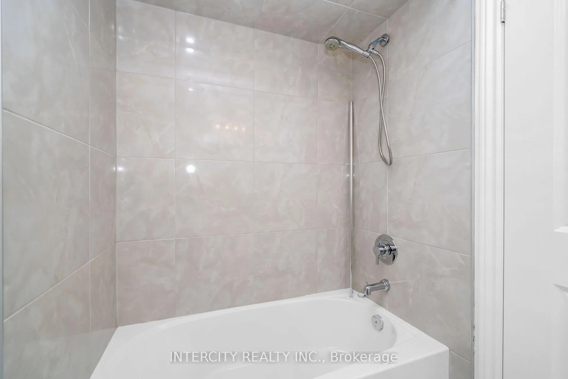 Photo 29 of Unit 3, 382 Tim Manley Avenue, Caledon, Rural Caledon — HOMEH