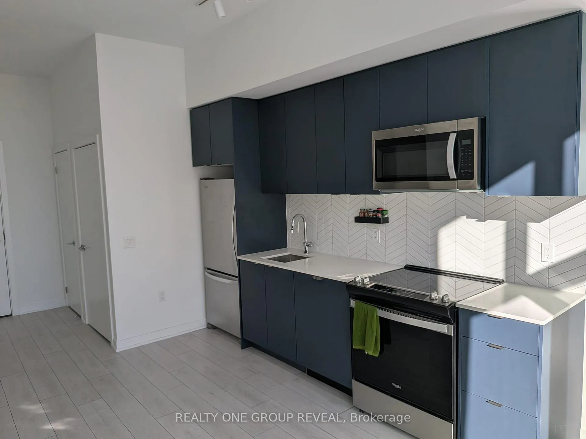 Photo 6 of Unit 203, 1601 Charles Street, Whitby, Port Whitby — HOMEH