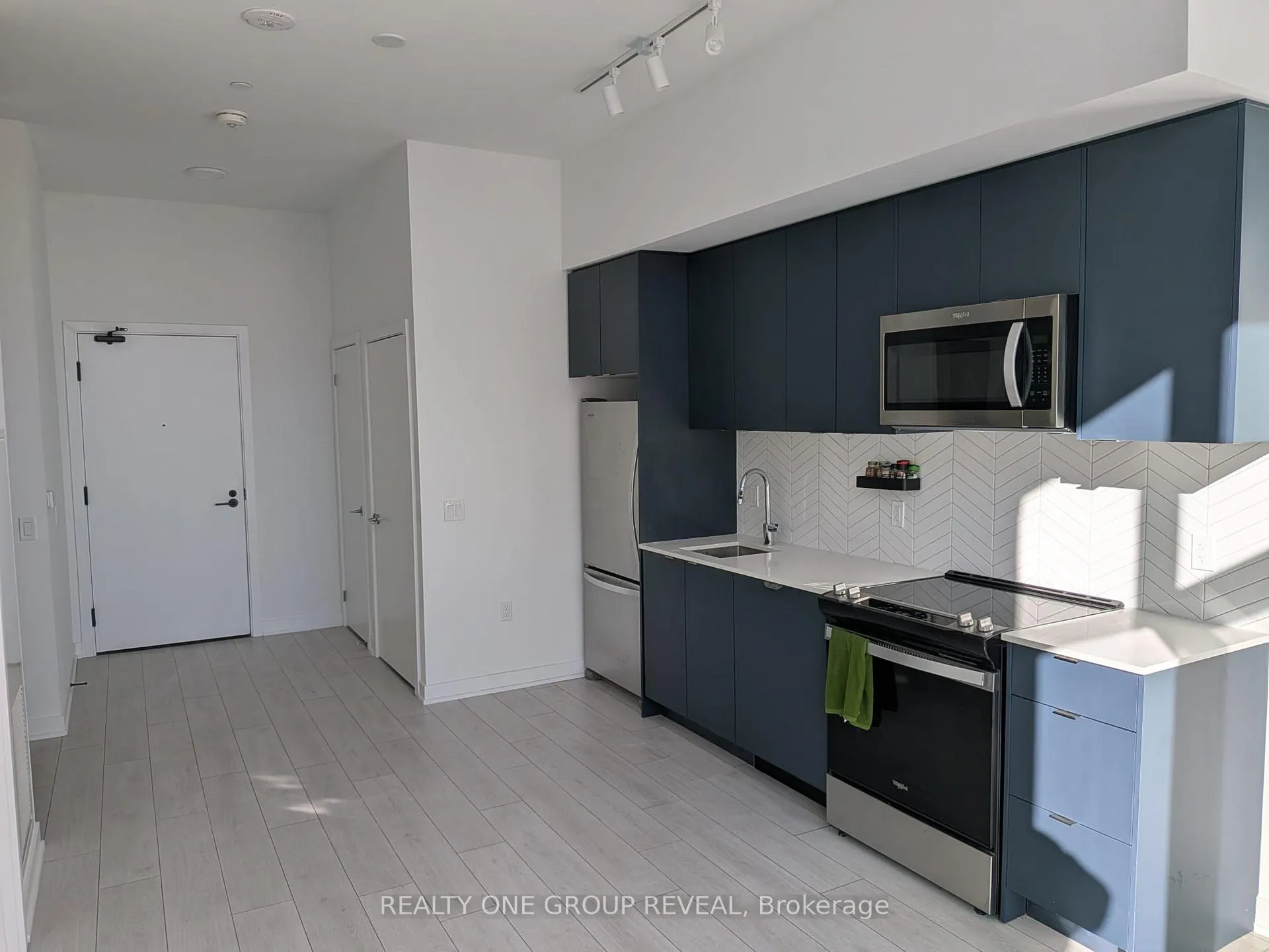 Photo 7 of Unit 203, 1601 Charles Street, Whitby, Port Whitby — HOMEH