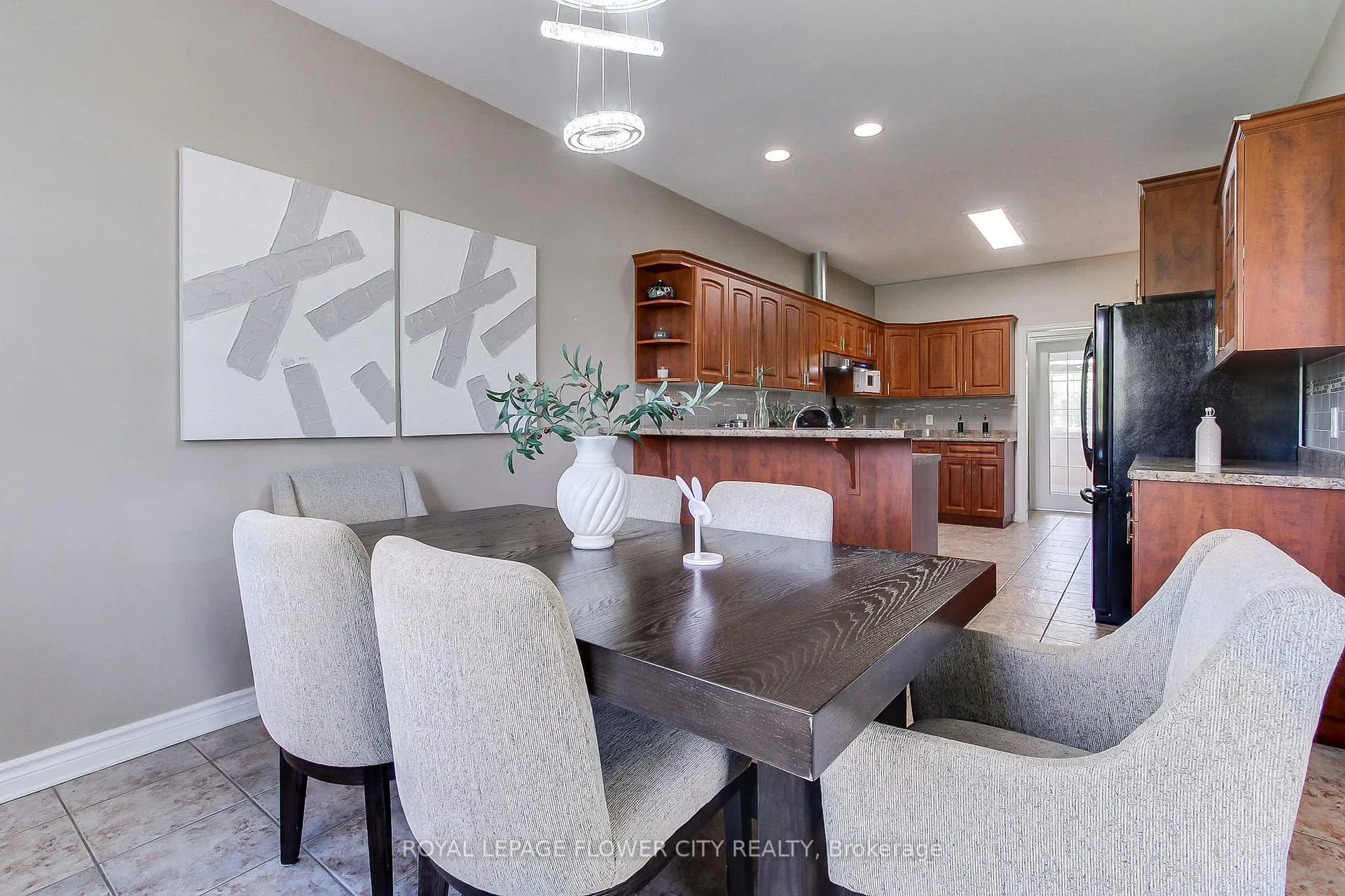 Photo 18 of 4161 White Road, Port Colborne, Bethel — HOMEH