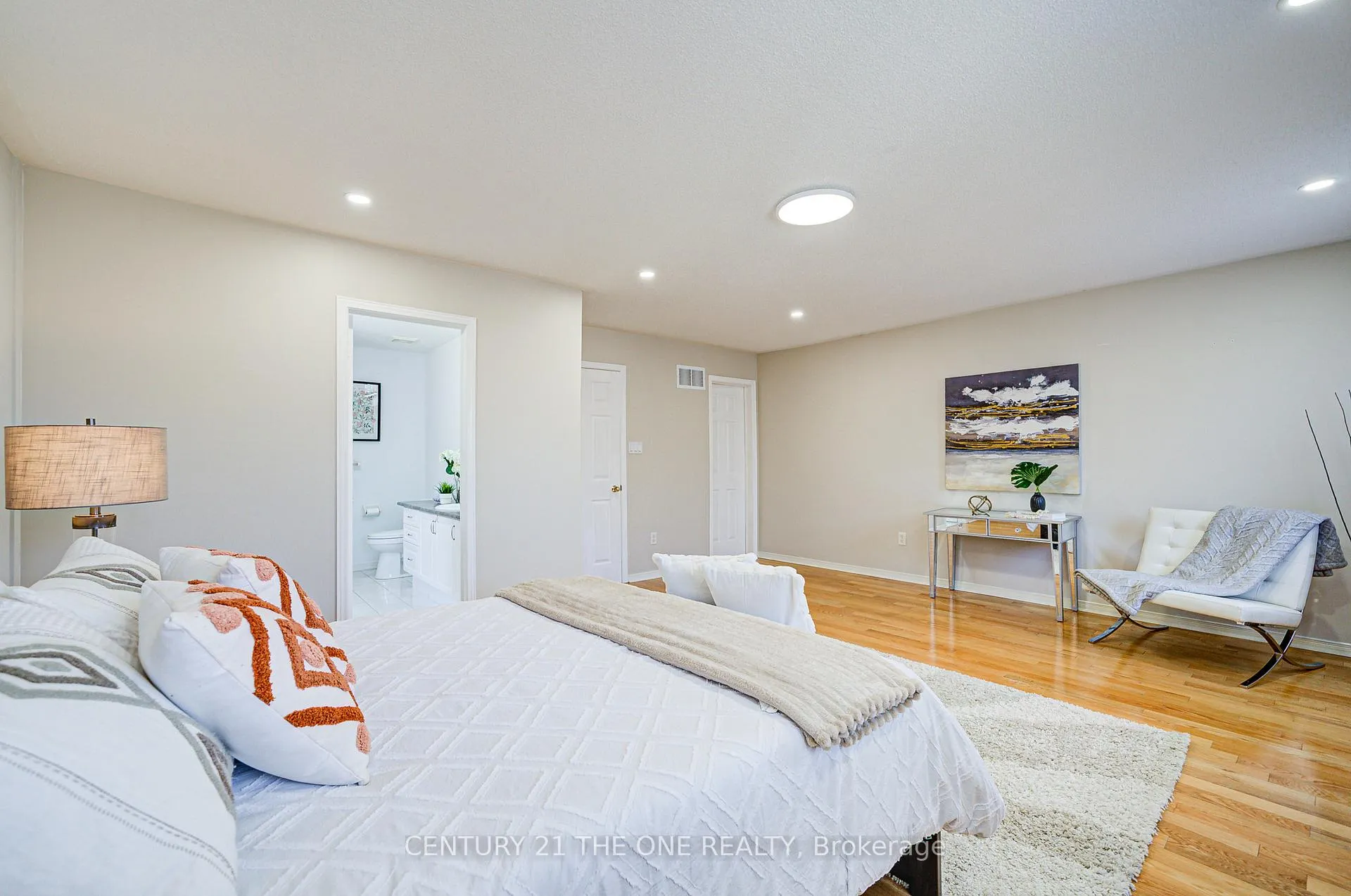 Photo 12 of 16 Martell Gate, Aurora, Bayview Northeast — HOMEH