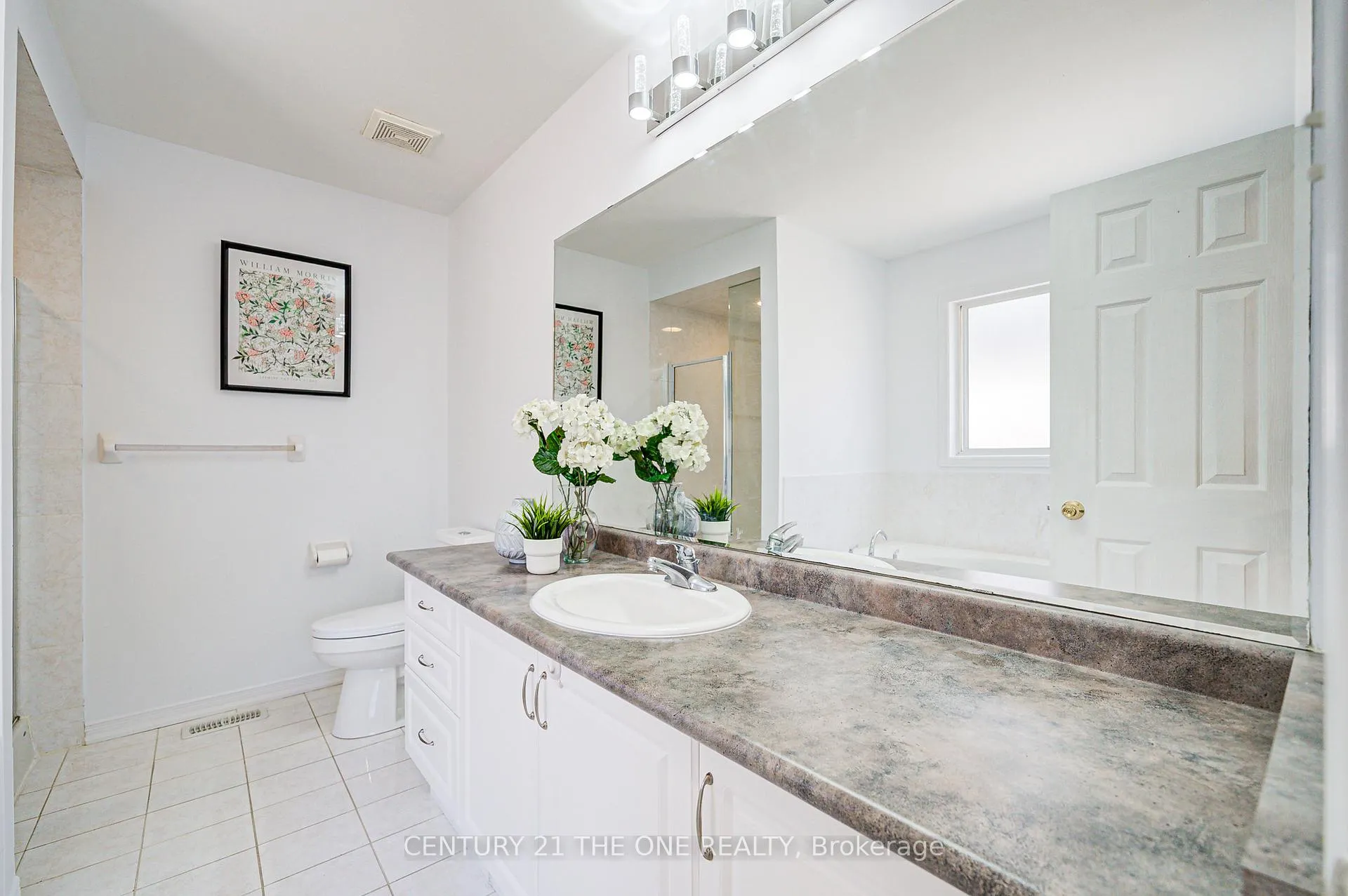 Photo 13 of 16 Martell Gate, Aurora, Bayview Northeast — HOMEH
