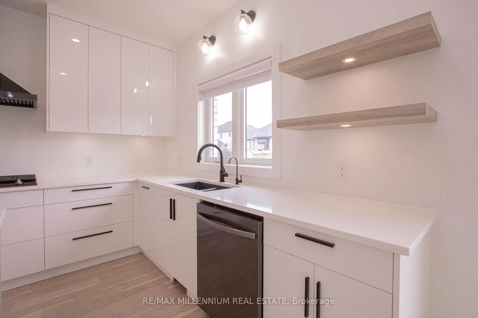 Photo 13 of 195 Boardwalk Way, Thames Centre, Dorchester — HOMEH