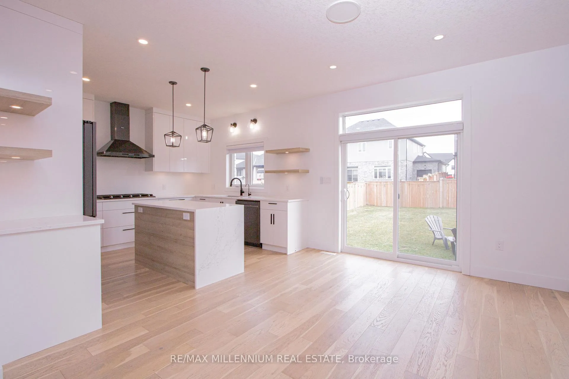 Photo 14 of 195 Boardwalk Way, Thames Centre, Dorchester — HOMEH