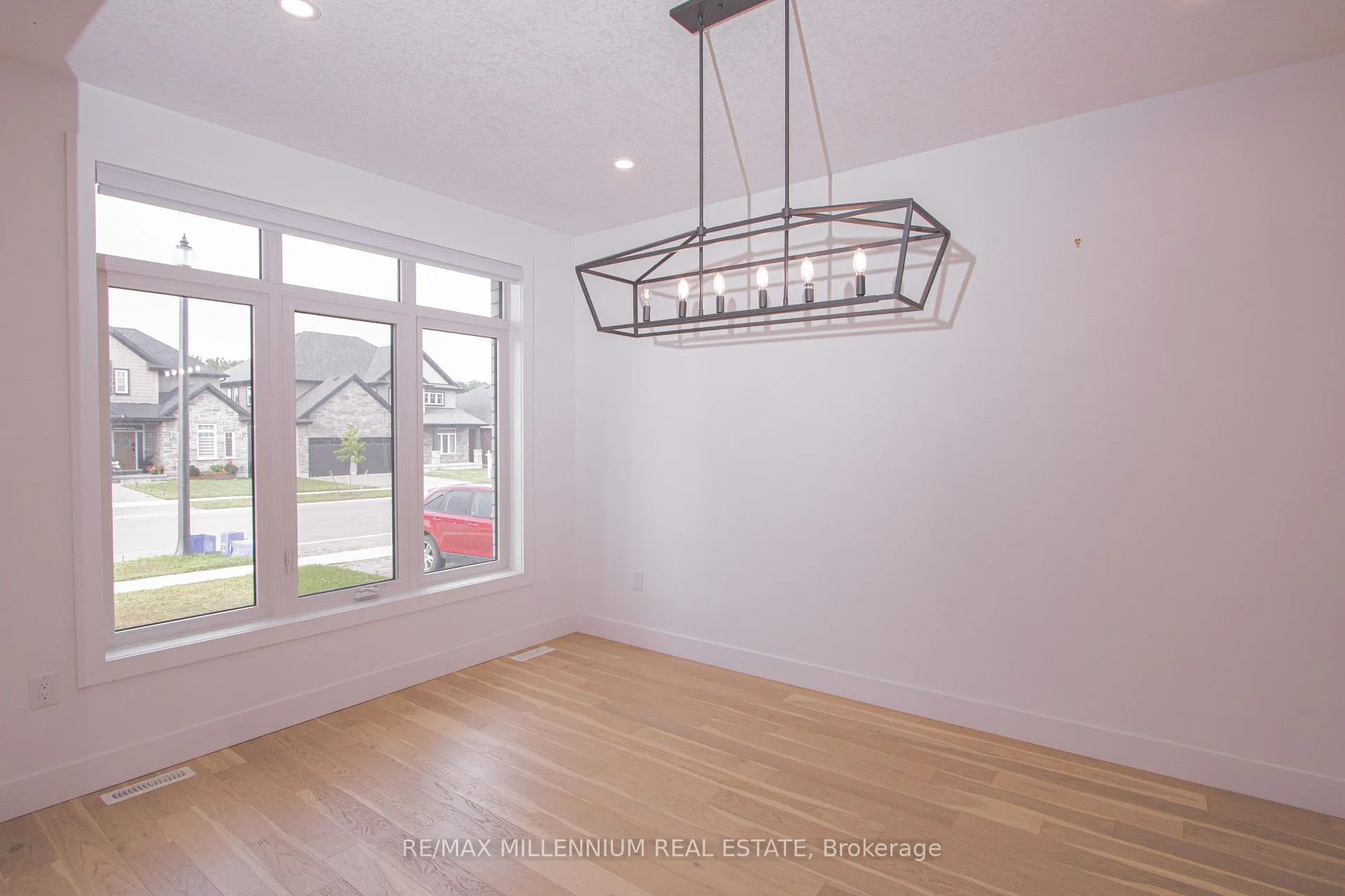 Photo 18 of 195 Boardwalk Way, Thames Centre, Dorchester — HOMEH