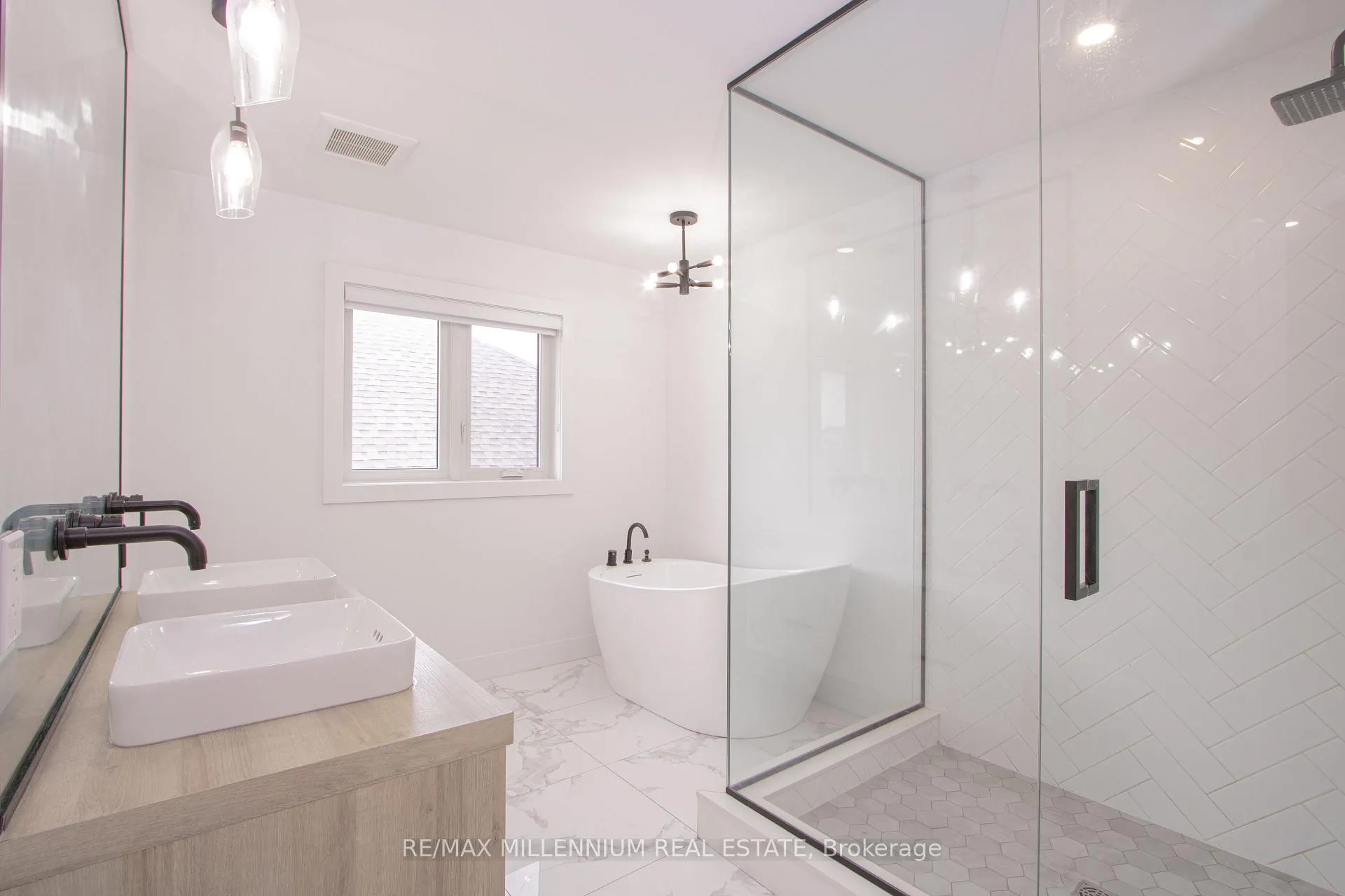 Photo 34 of 195 Boardwalk Way, Thames Centre, Dorchester — HOMEH