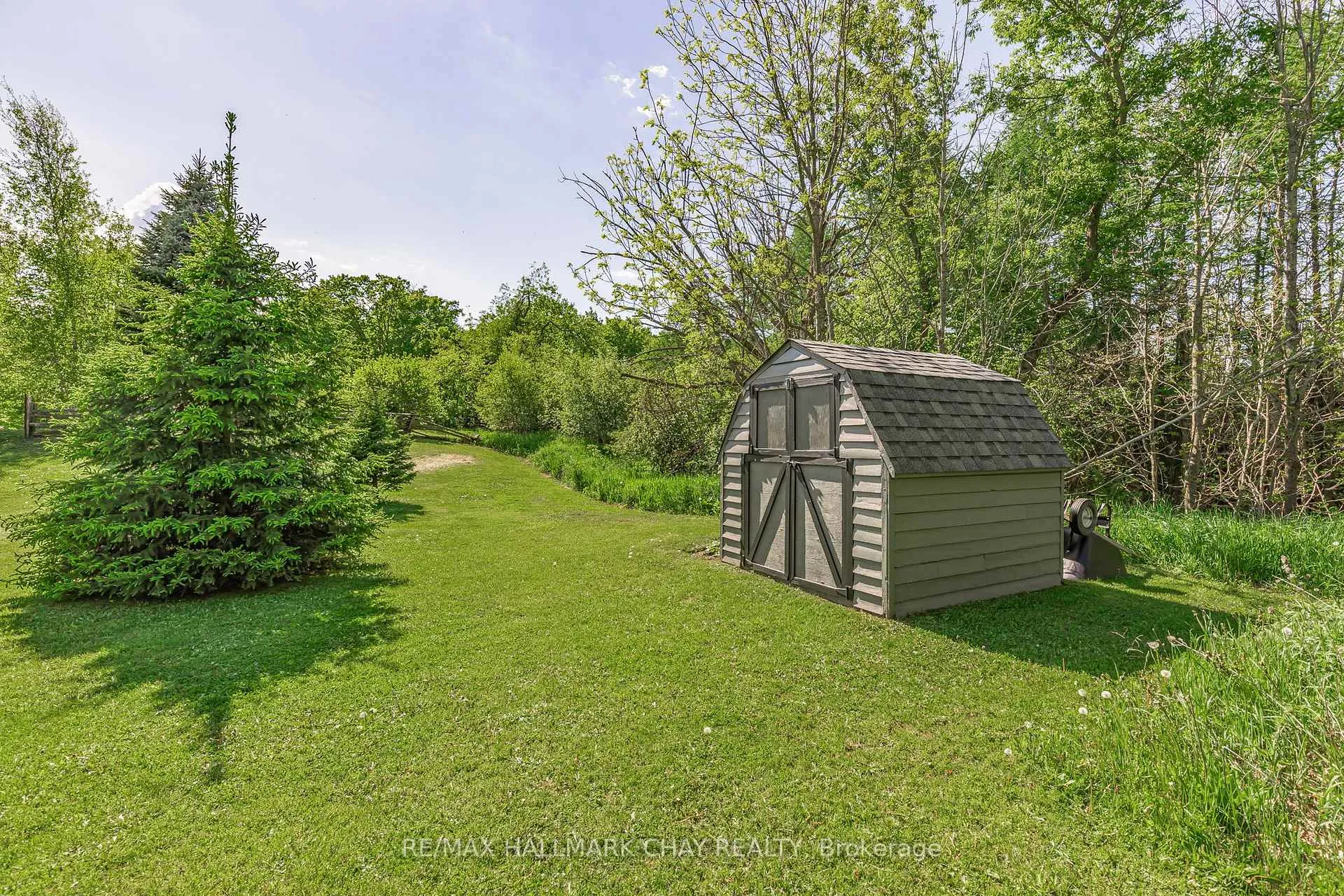 Photo 33 of 795167 Third Line EHS, Mono, Rural Mono — HOMEH