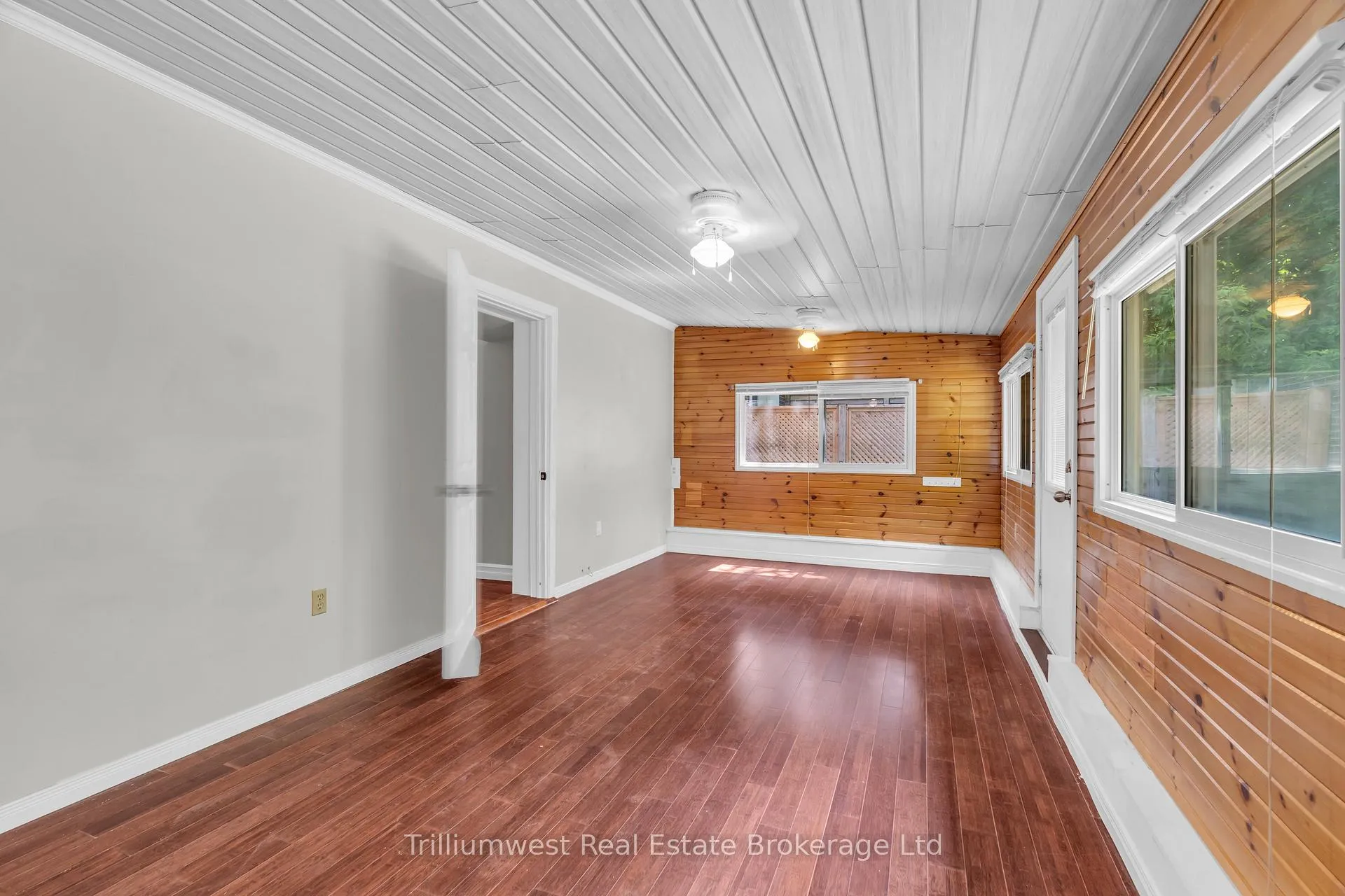 Photo 12 of 14 Rosedale Avenue, Guelph, St. George's — HOMEH